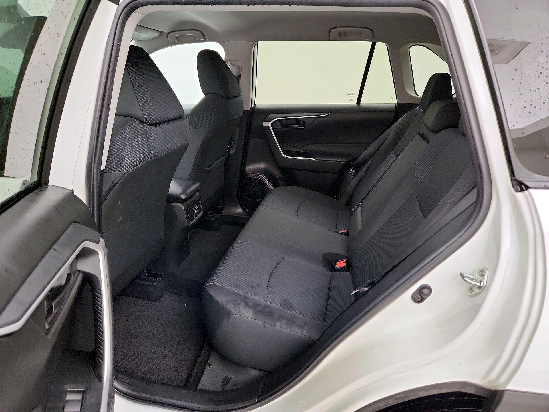 Thumbnail: 2022 Toyota RAV4 - 19