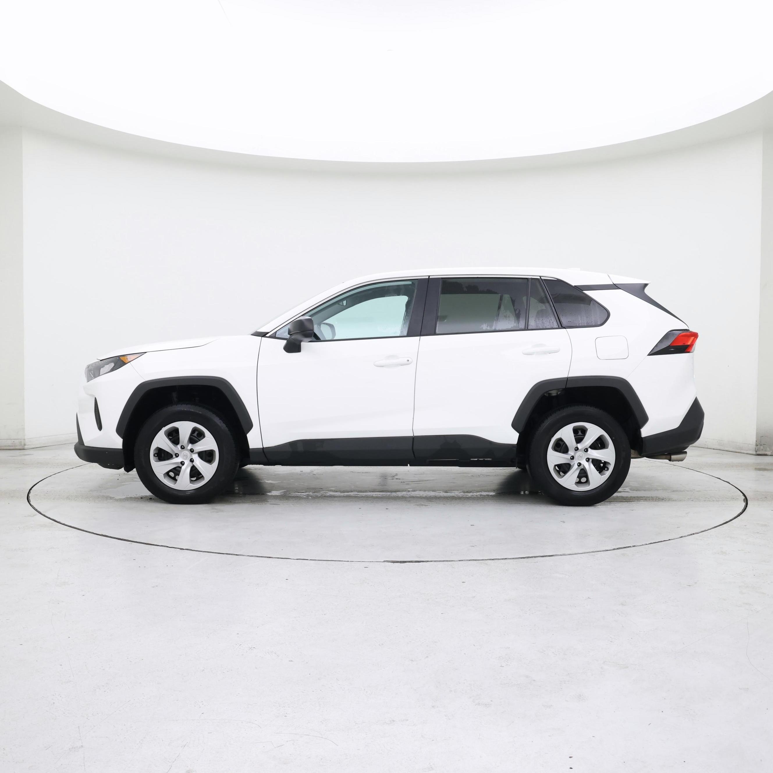 Thumbnail: 2022 Toyota RAV4 - 3