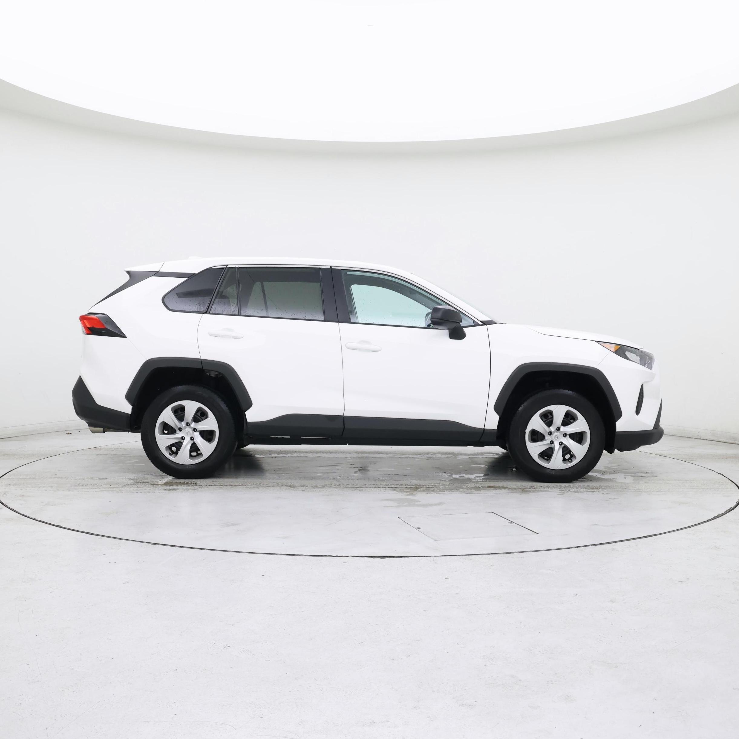 Thumbnail: 2022 Toyota RAV4 - 7