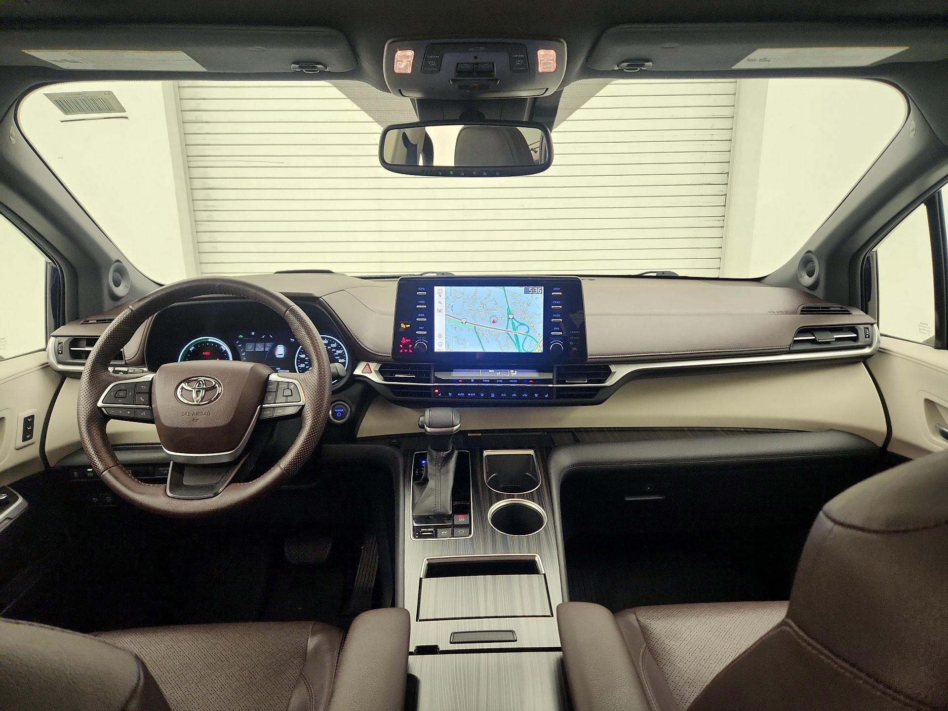 Thumbnail: 2022 Toyota Sienna - 9