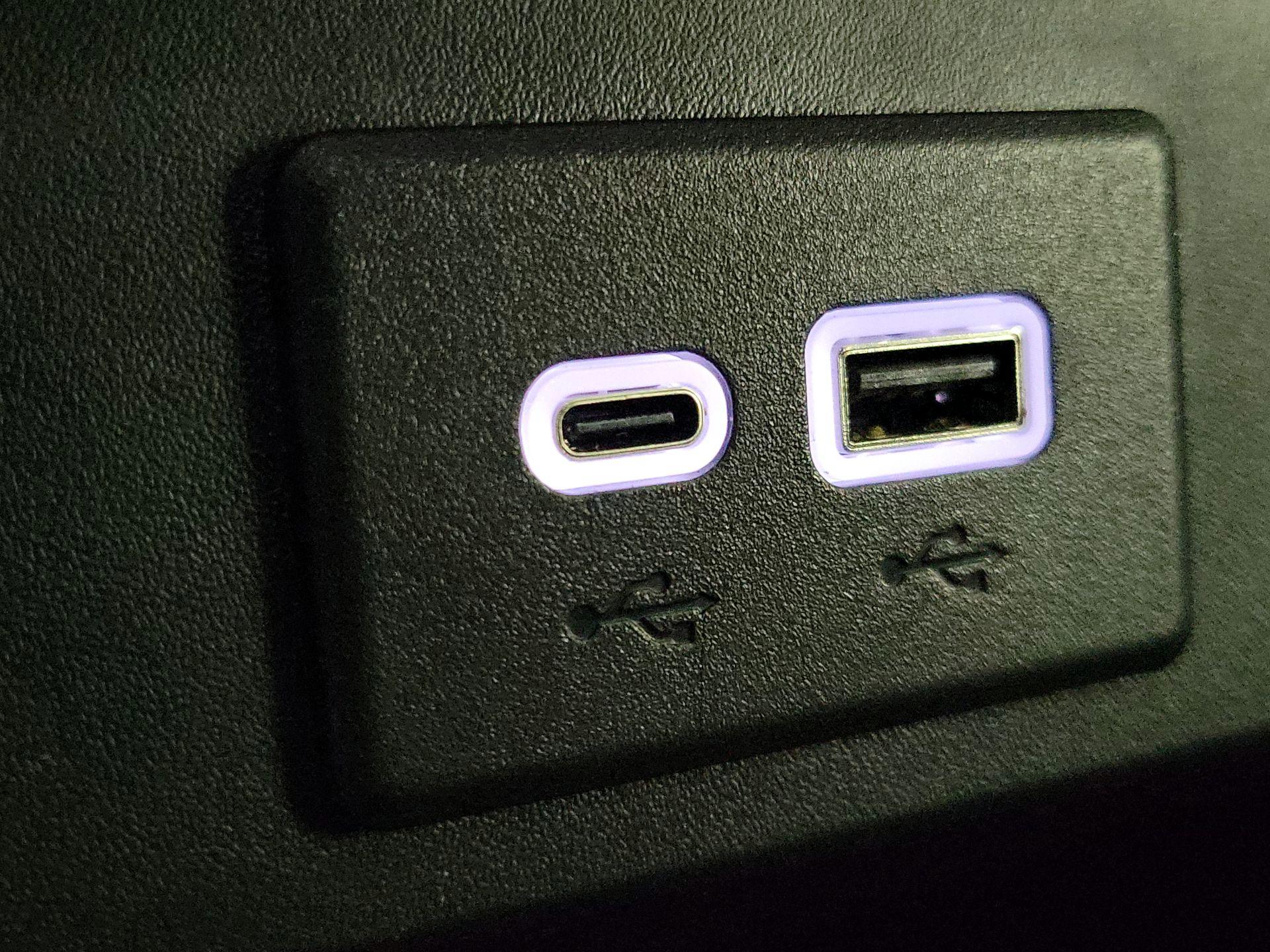 Thumbnail: 2024 Chevrolet Tahoe - 19