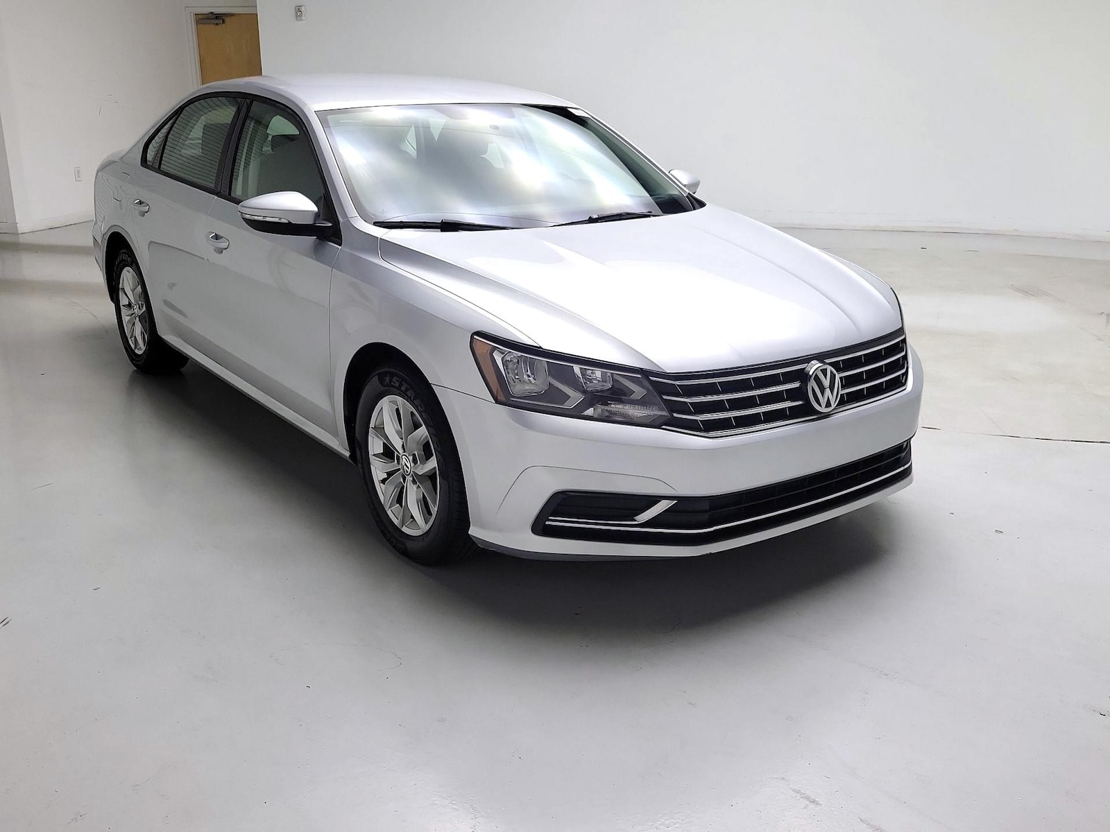 2018 Volkswagen Passat S