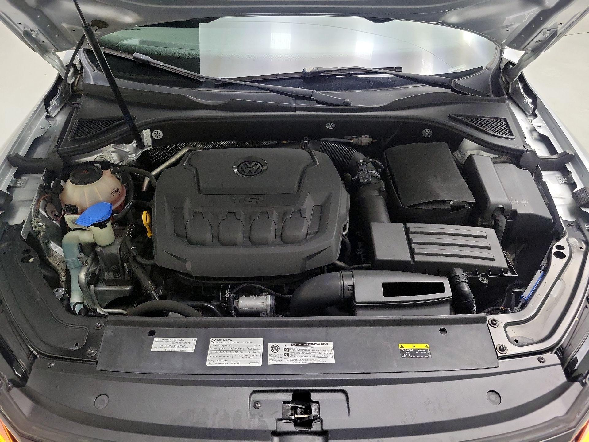 Thumbnail: 2018 Volkswagen Passat - 19