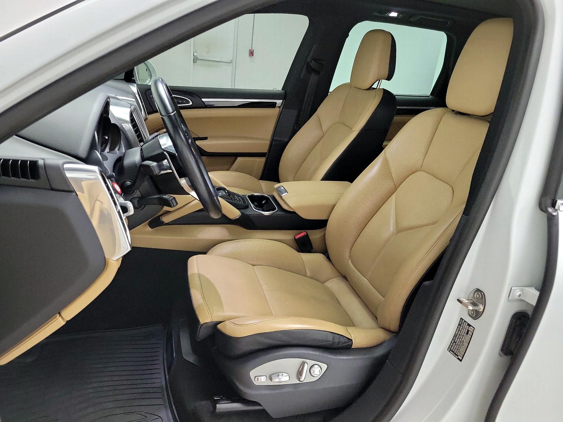 Thumbnail: 2018 Porsche Cayenne - 11