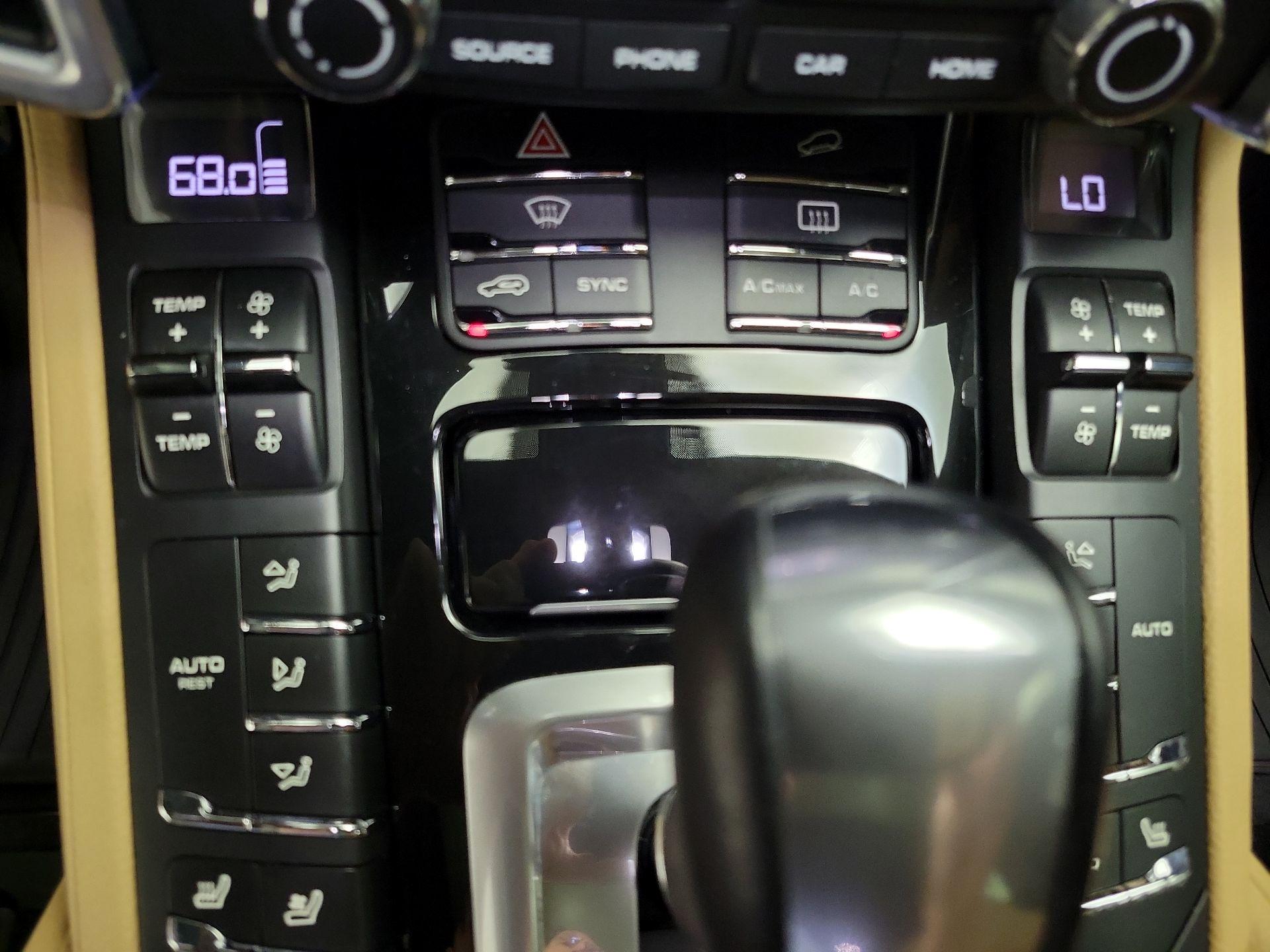 Thumbnail: 2018 Porsche Cayenne - 15