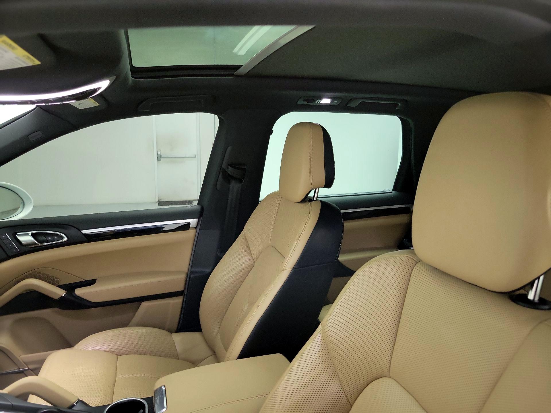 Thumbnail: 2018 Porsche Cayenne - 19