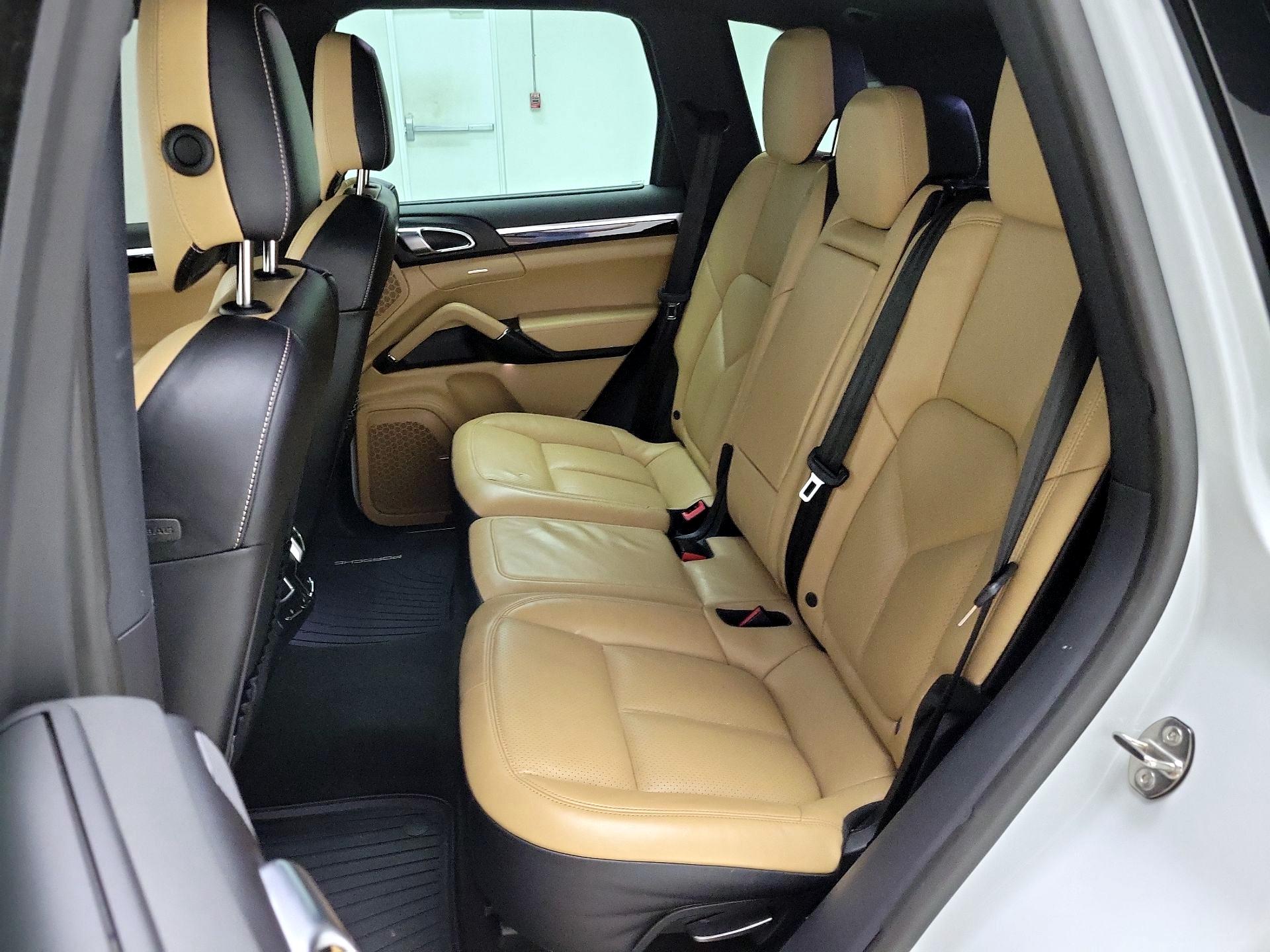 Thumbnail: 2018 Porsche Cayenne - 20