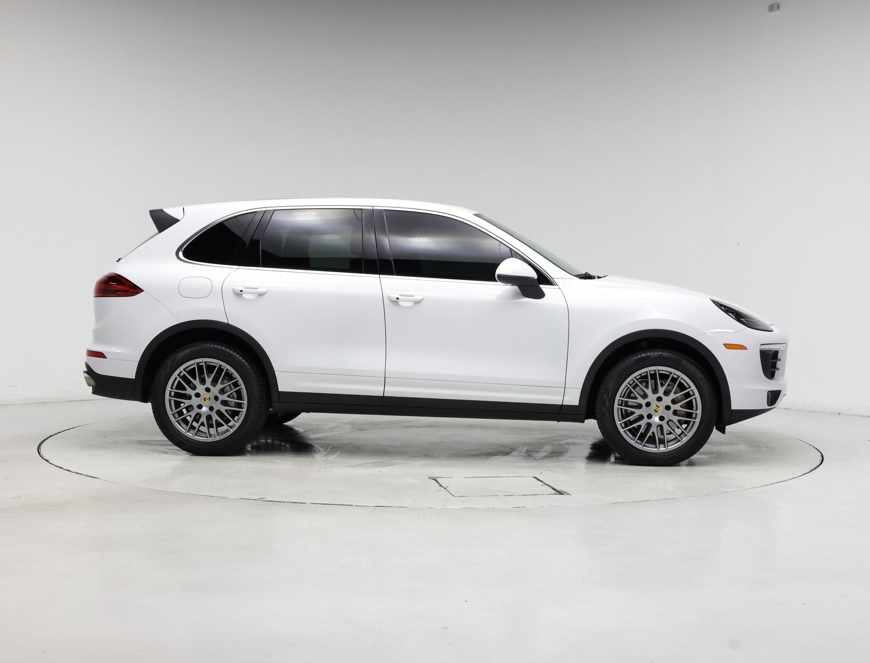 Thumbnail: 2018 Porsche Cayenne - 7