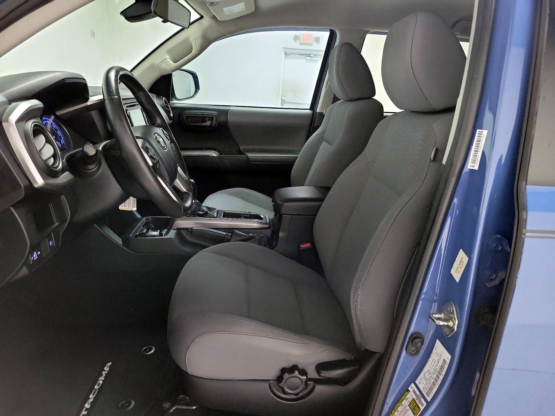 Thumbnail: 2019 Toyota Tacoma - 11