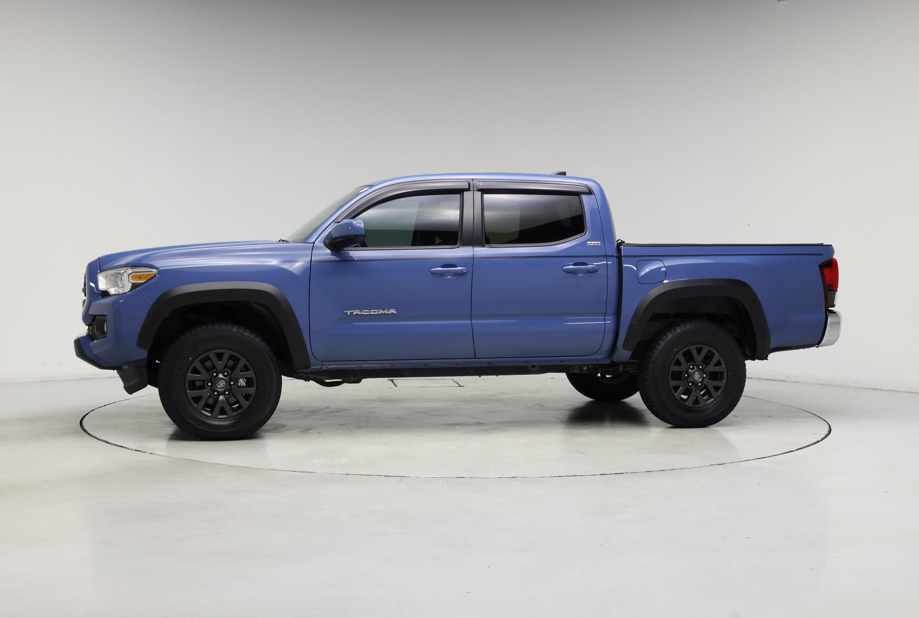 Thumbnail: 2019 Toyota Tacoma - 3