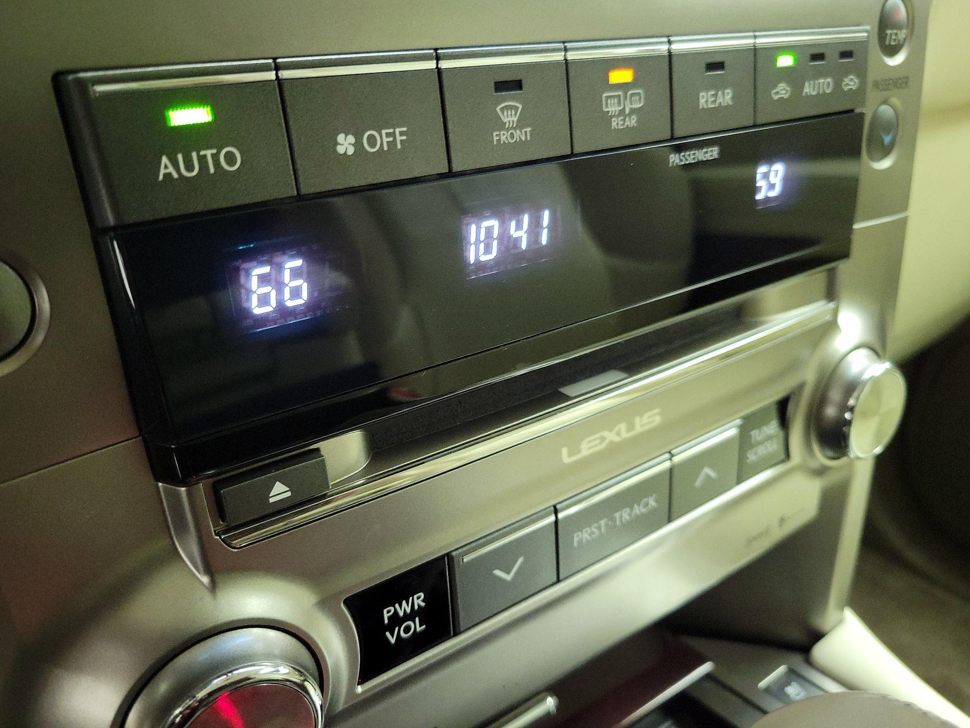 Thumbnail: 2018 Lexus GX - 17