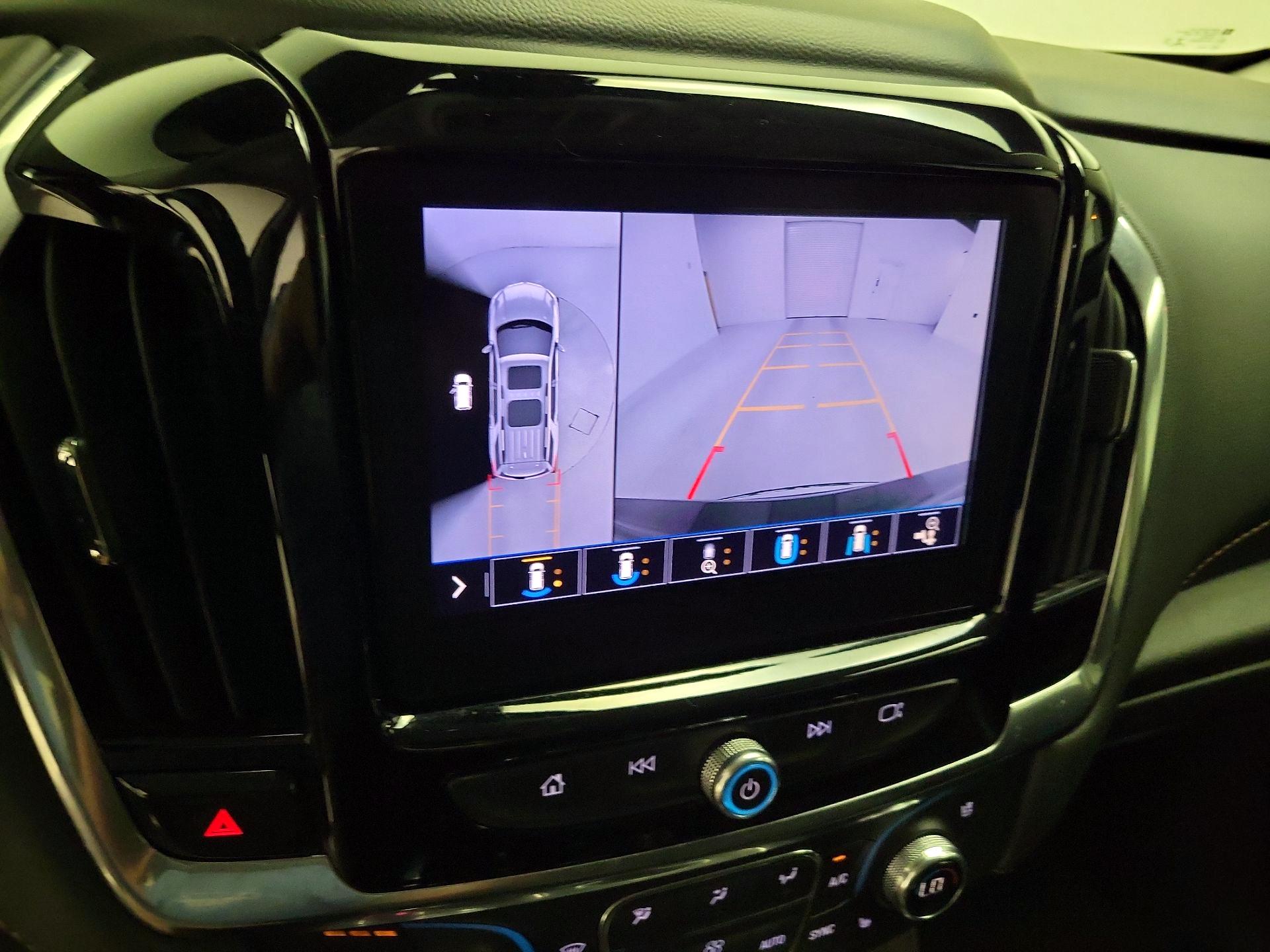 Thumbnail: 2021 Chevrolet Traverse - 15