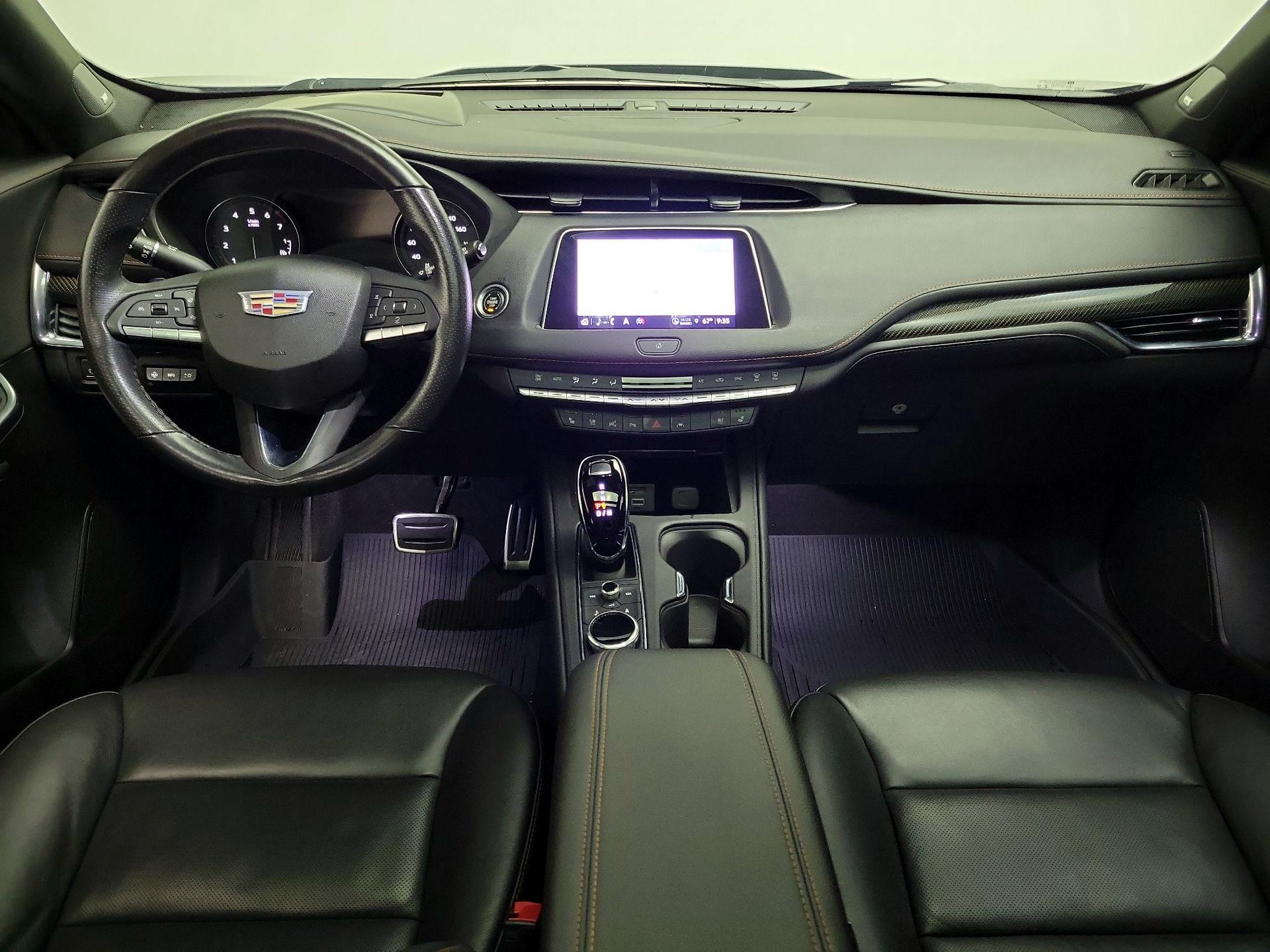 Thumbnail: 2023 Cadillac XT4 - 9