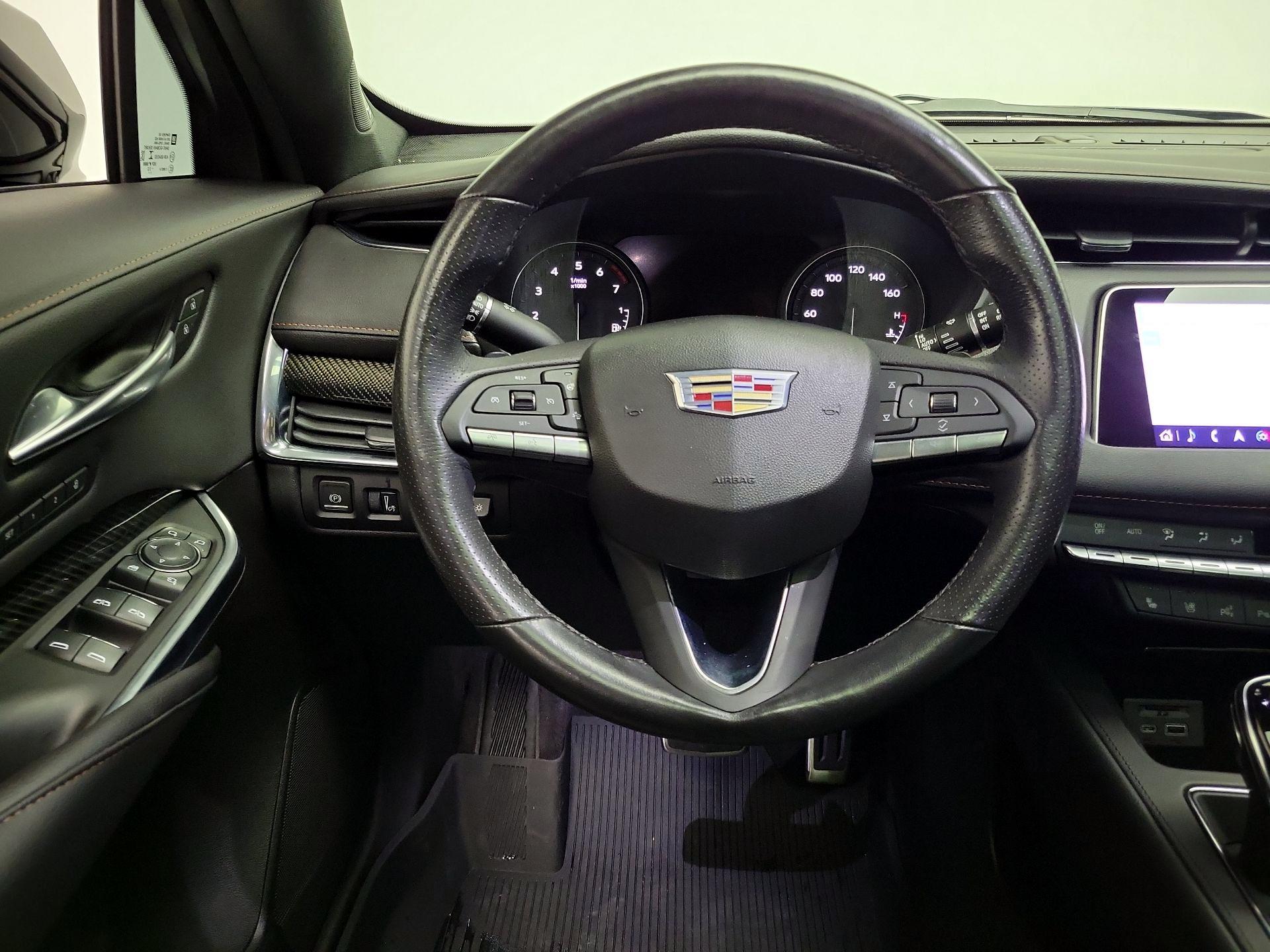 Thumbnail: 2023 Cadillac XT4 - 10