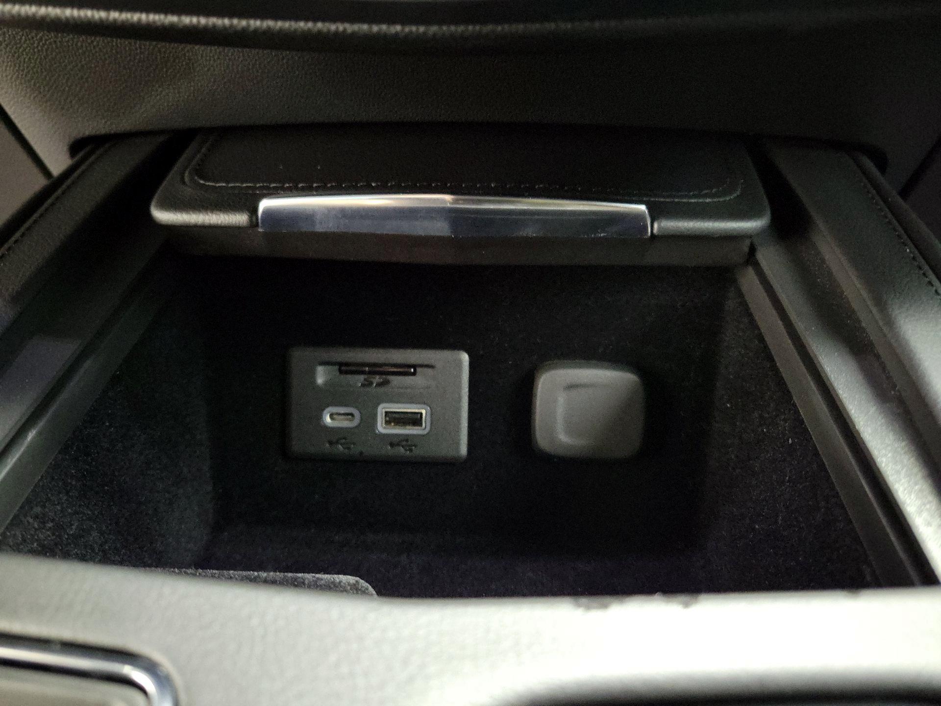 Thumbnail: 2023 Cadillac XT4 - 19