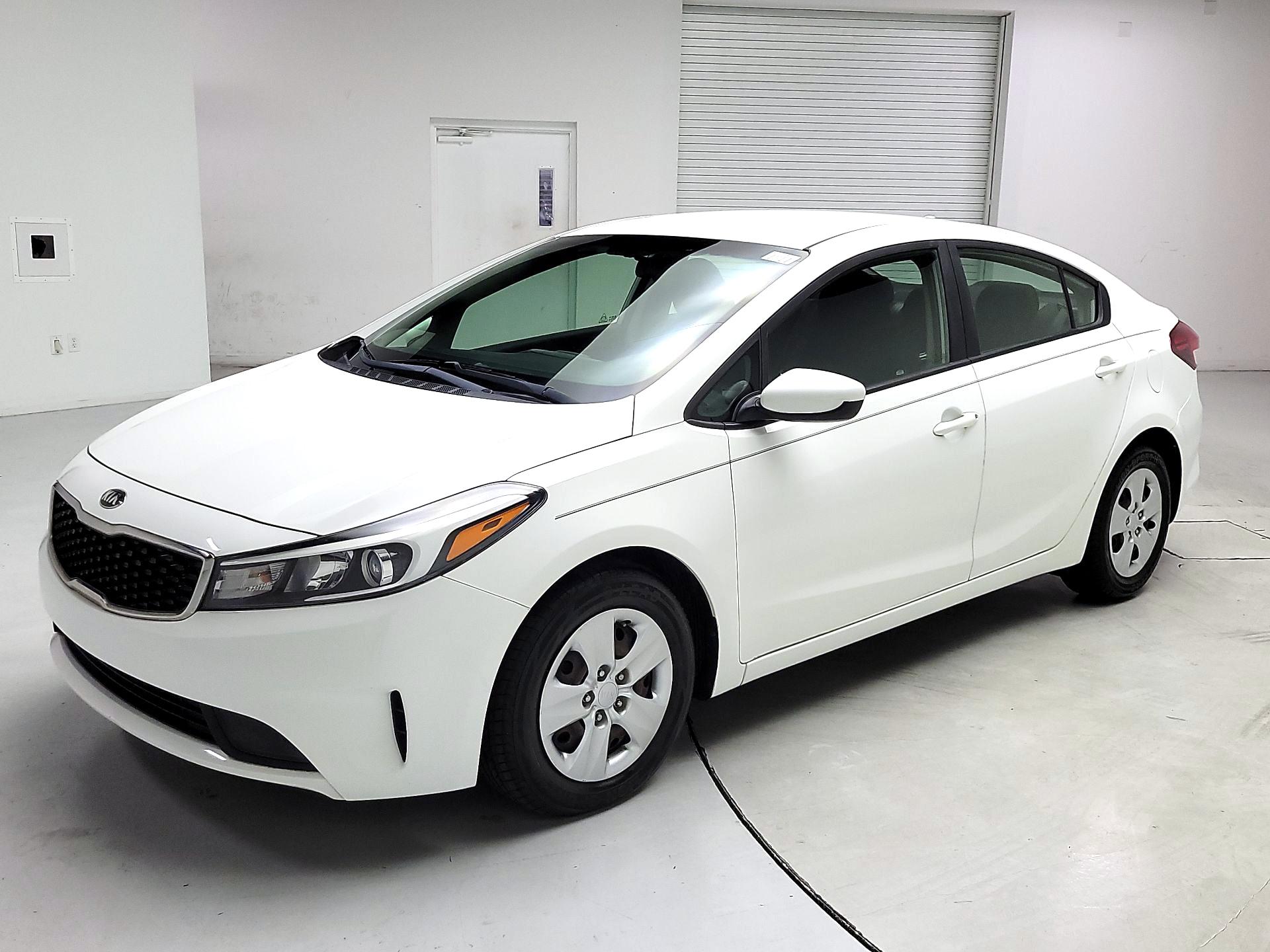 Thumbnail: 2018 Kia Forte - 3