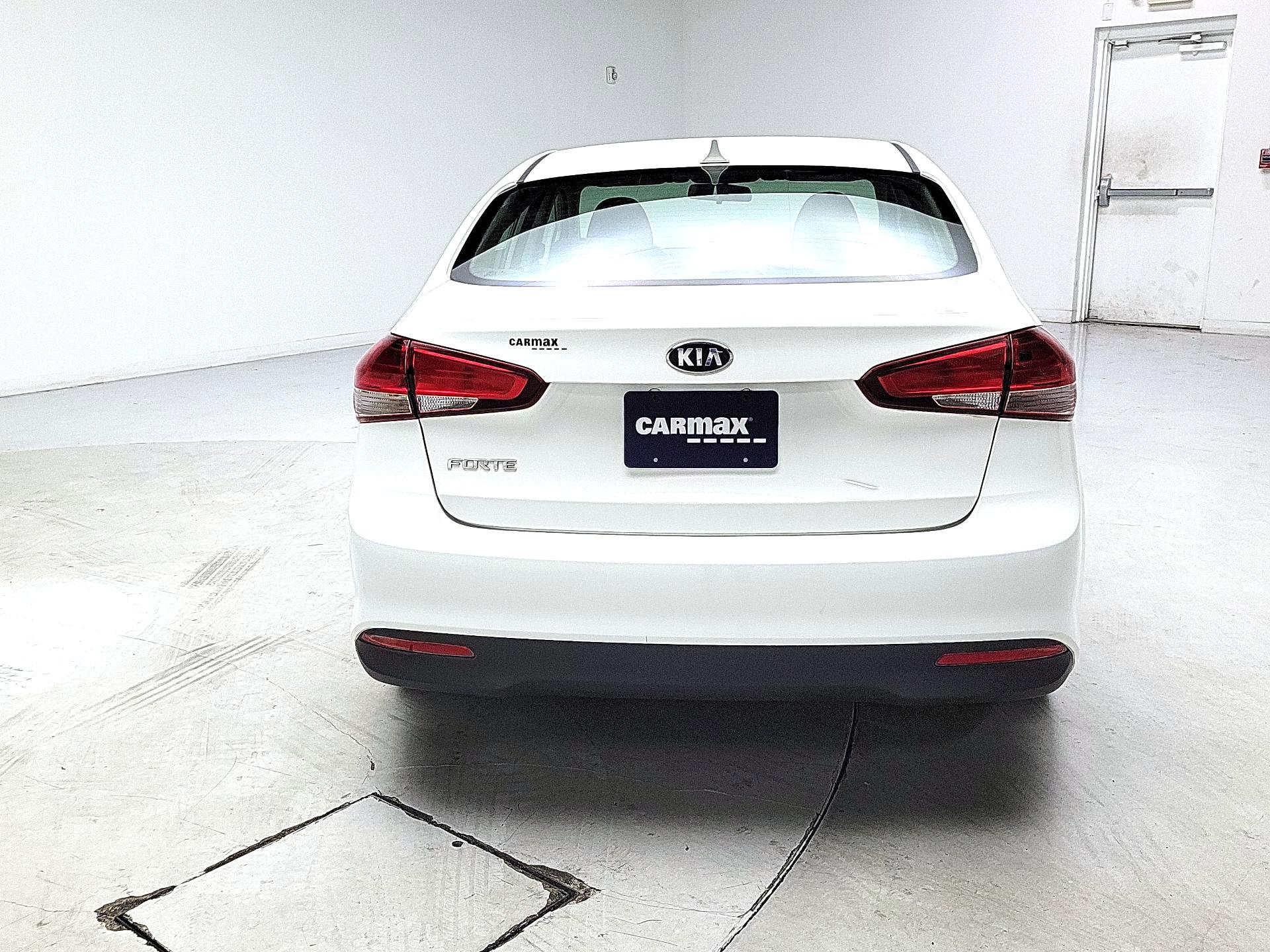 Thumbnail: 2018 Kia Forte - 6