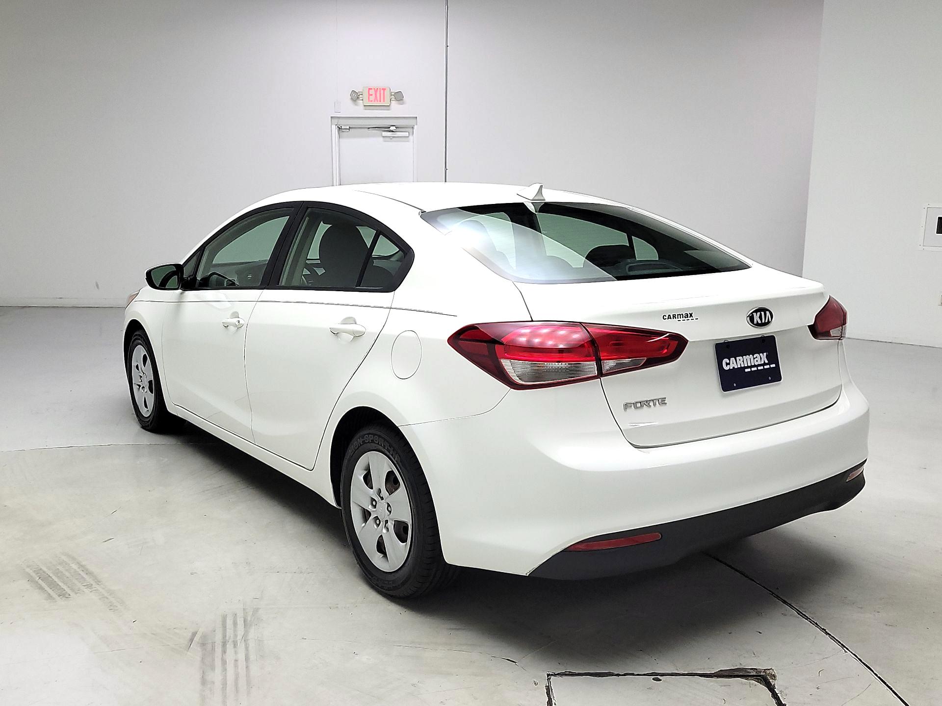 Thumbnail: 2018 Kia Forte - 7