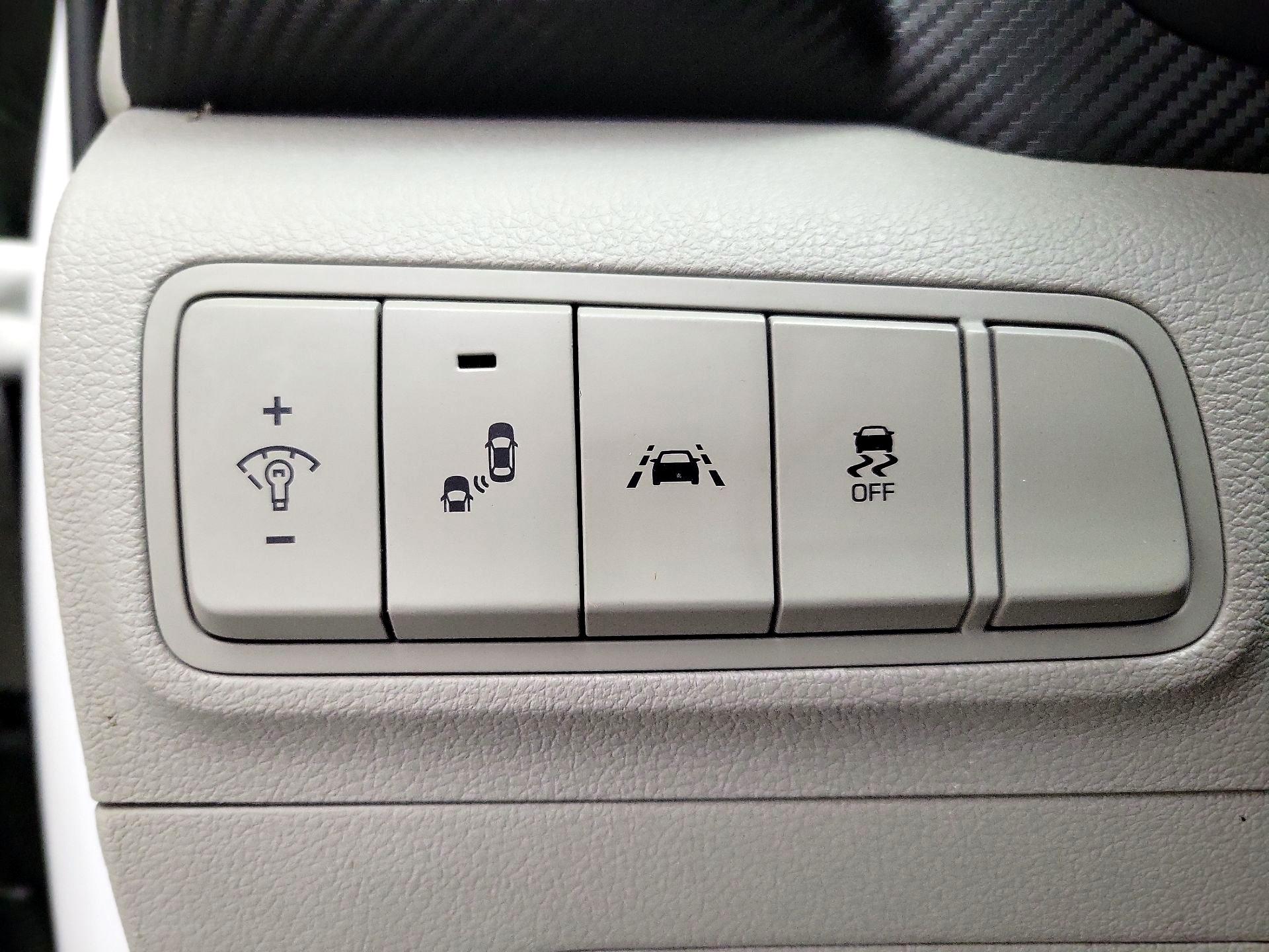 Thumbnail: 2021 Hyundai Tucson - 13