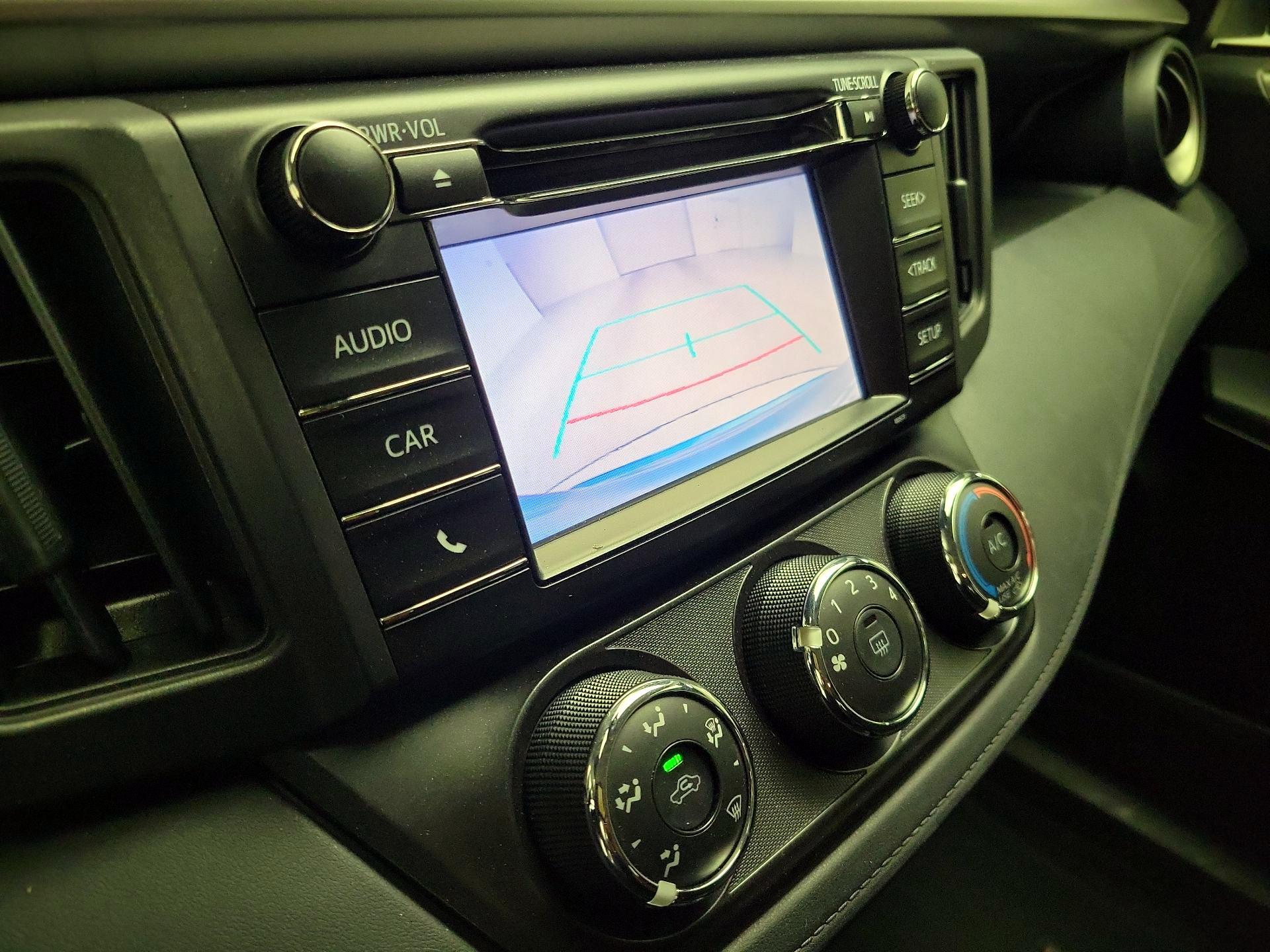 Thumbnail: 2018 Toyota RAV4 - 14