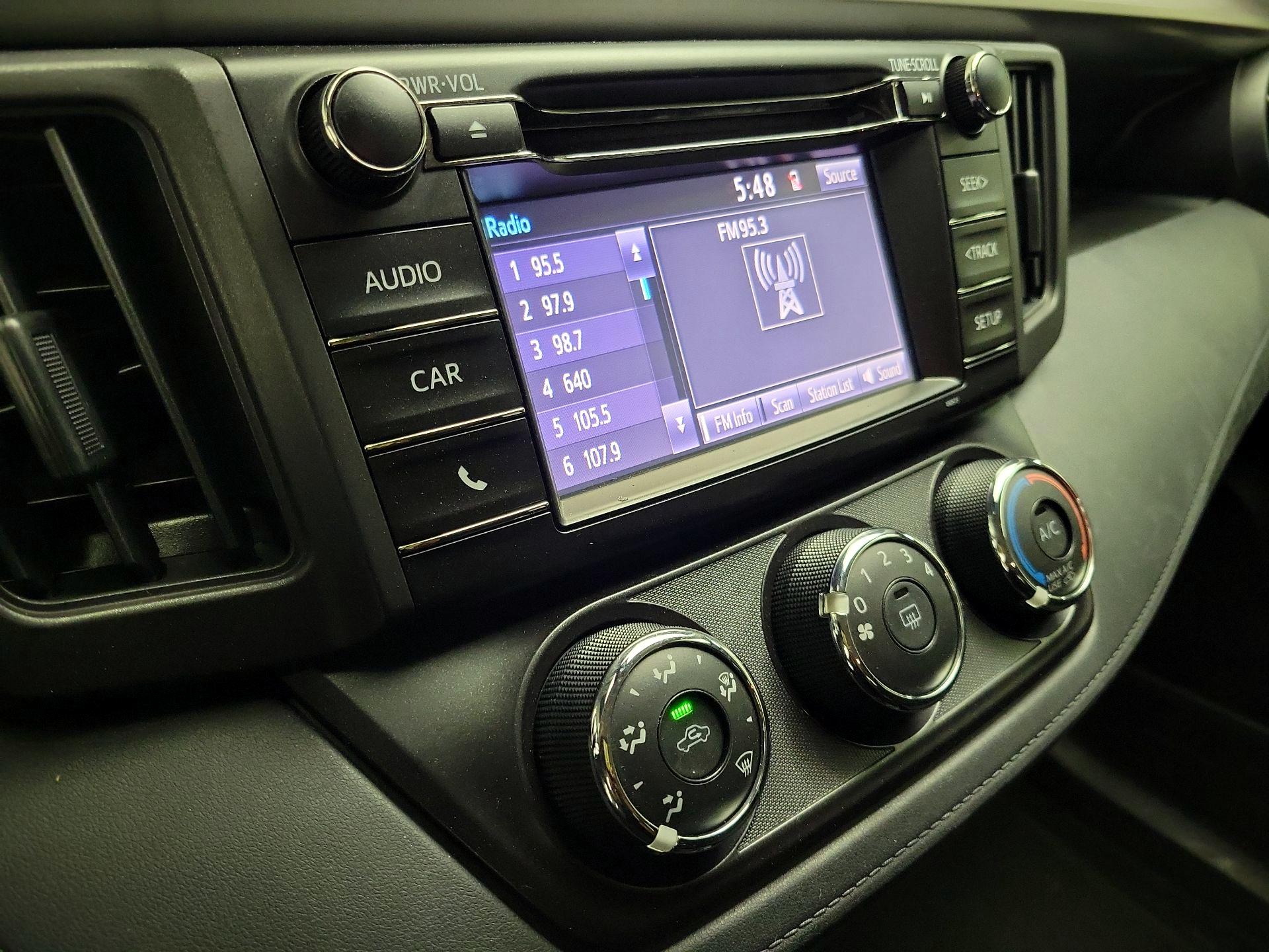 Thumbnail: 2018 Toyota RAV4 - 15