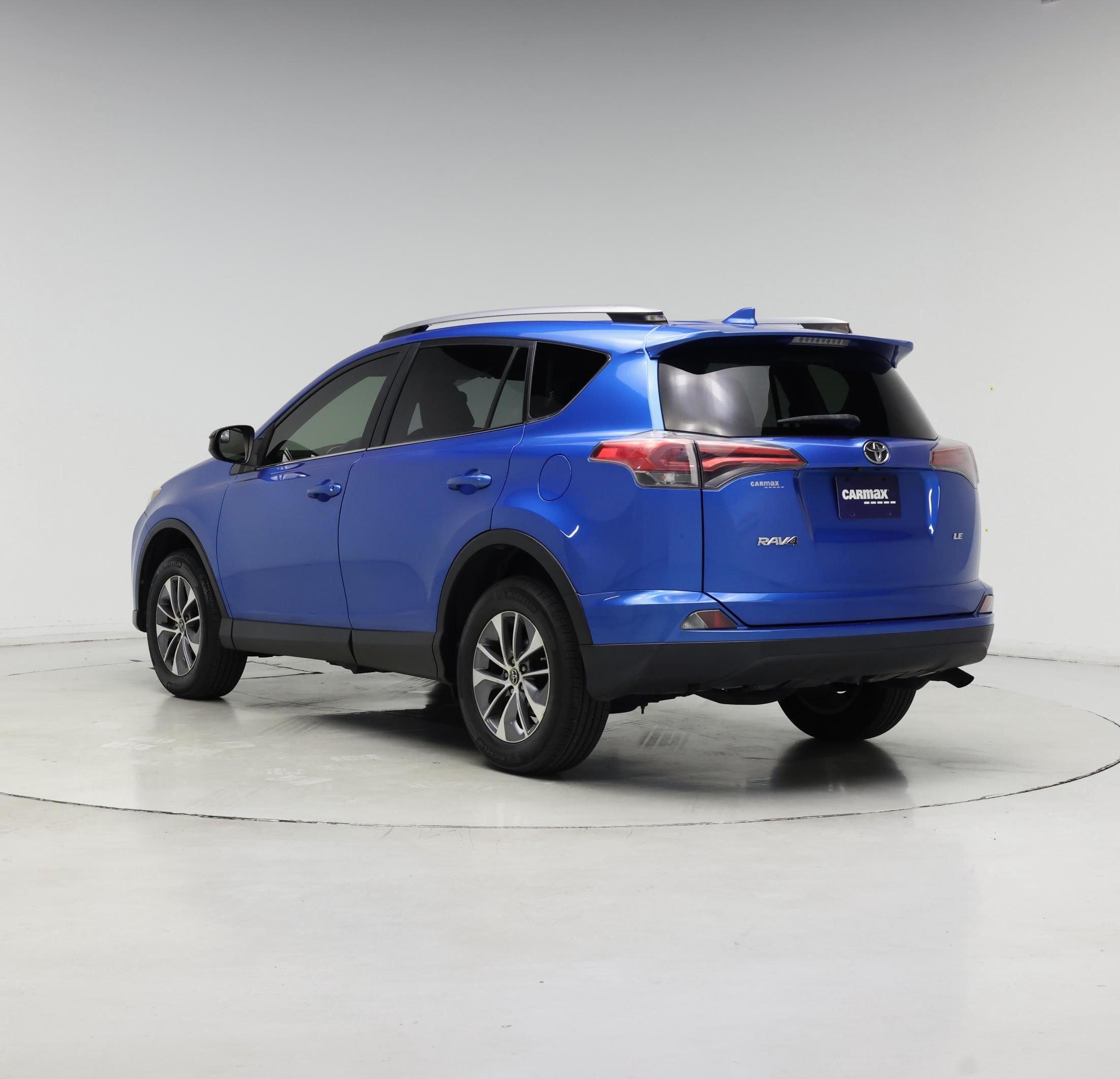 Thumbnail: 2018 Toyota RAV4 - 2