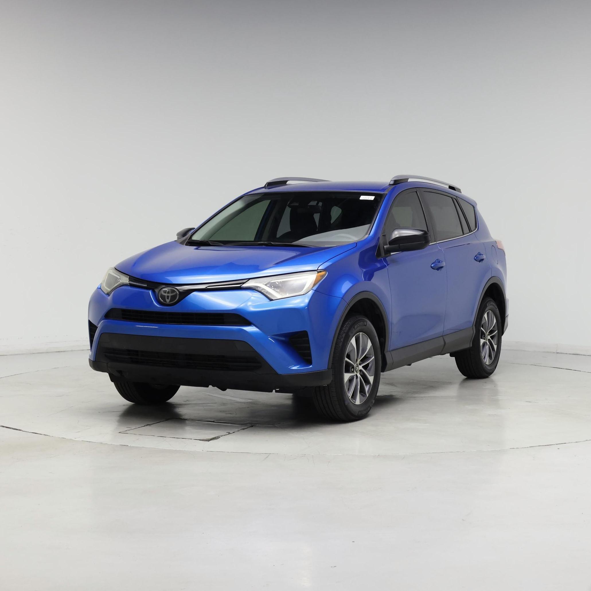 Thumbnail: 2018 Toyota RAV4 - 4