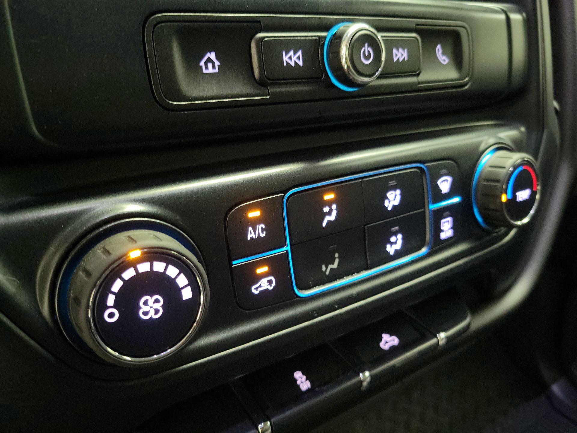 Thumbnail: 2018 Chevrolet Silverado 1500 - 16