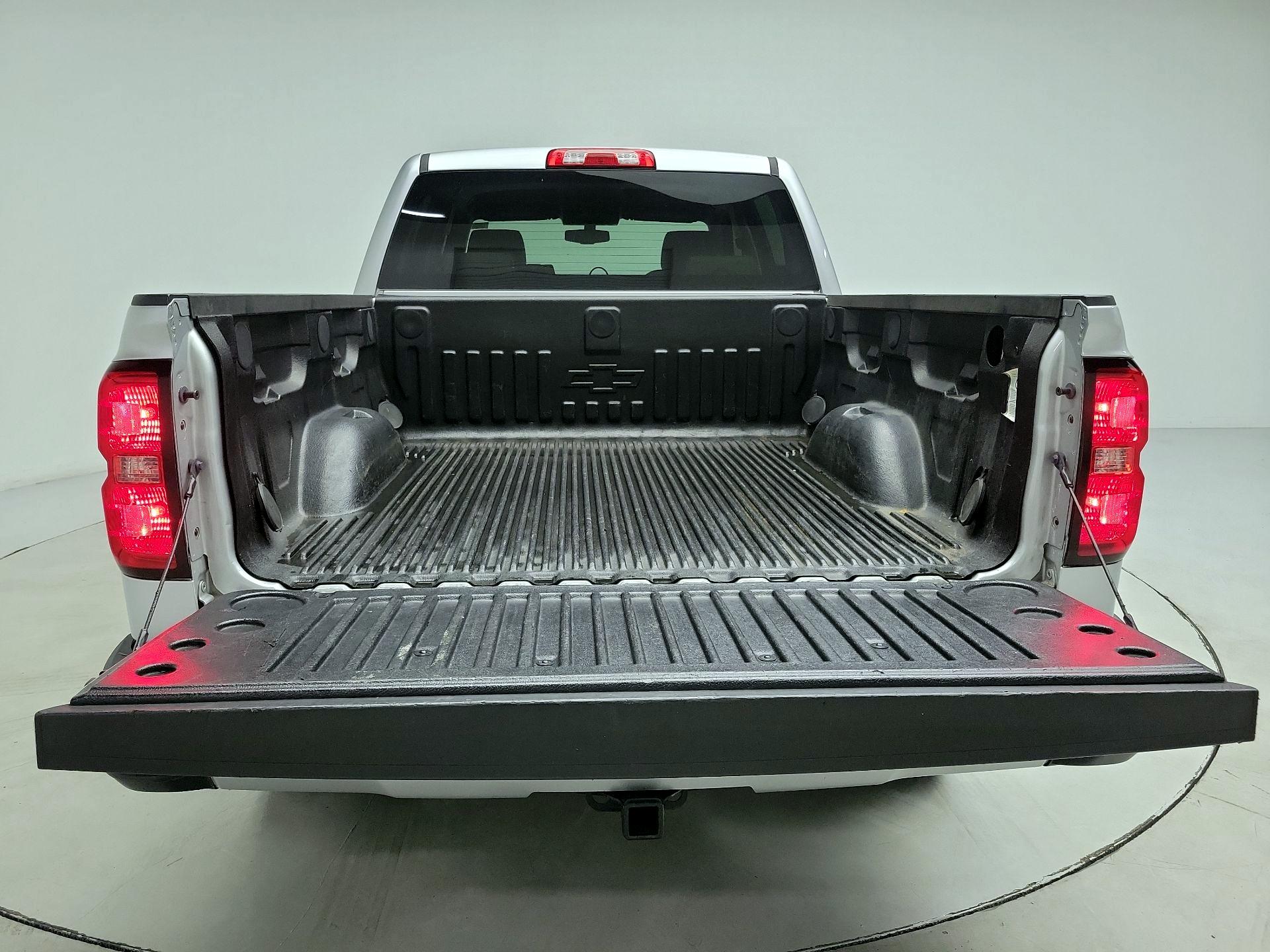 Thumbnail: 2018 Chevrolet Silverado 1500 - 19