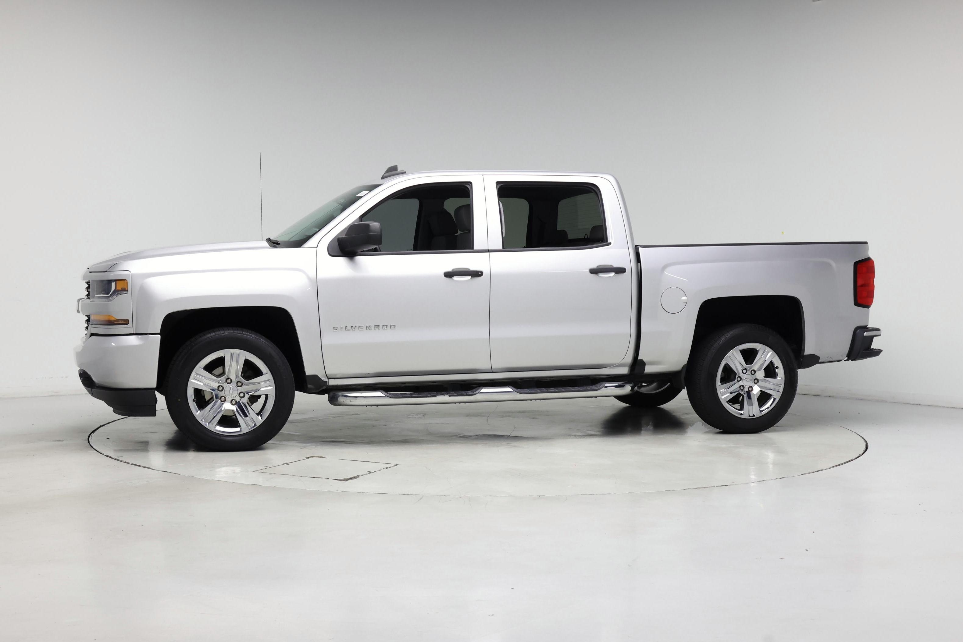 Thumbnail: 2018 Chevrolet Silverado 1500 - 3