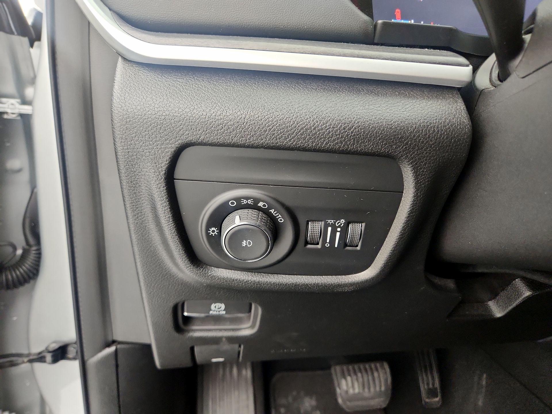 Thumbnail: 2023 Jeep Grand Cherokee L - 13