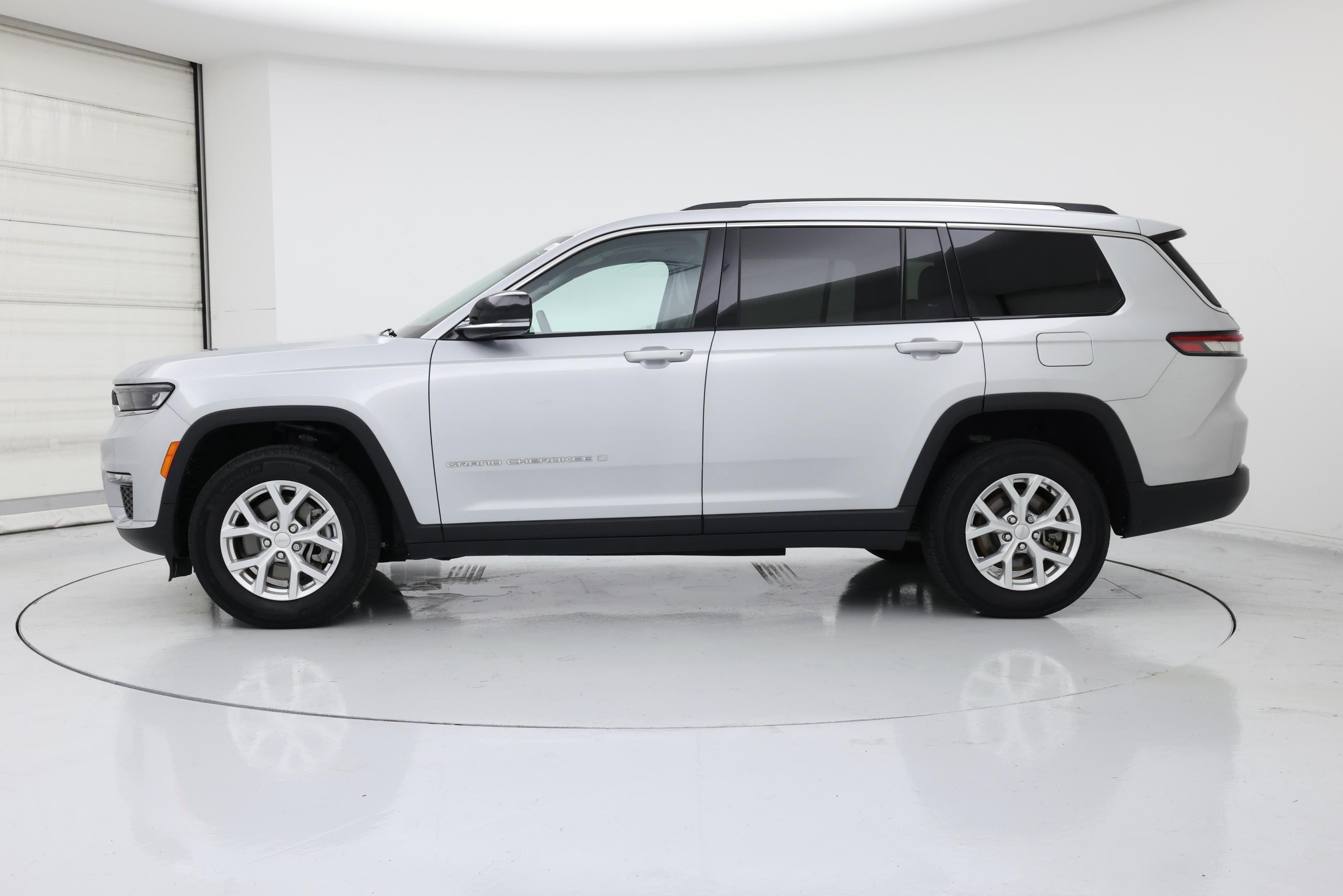 Thumbnail: 2023 Jeep Grand Cherokee L - 3