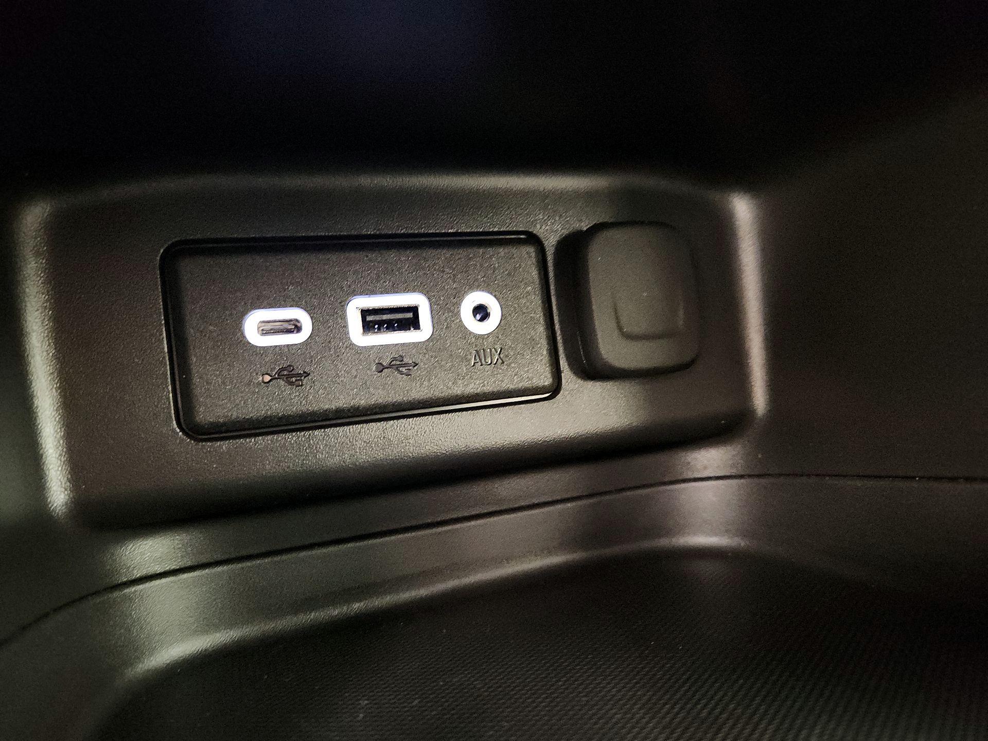 Thumbnail: 2024 Chevrolet Equinox - 18