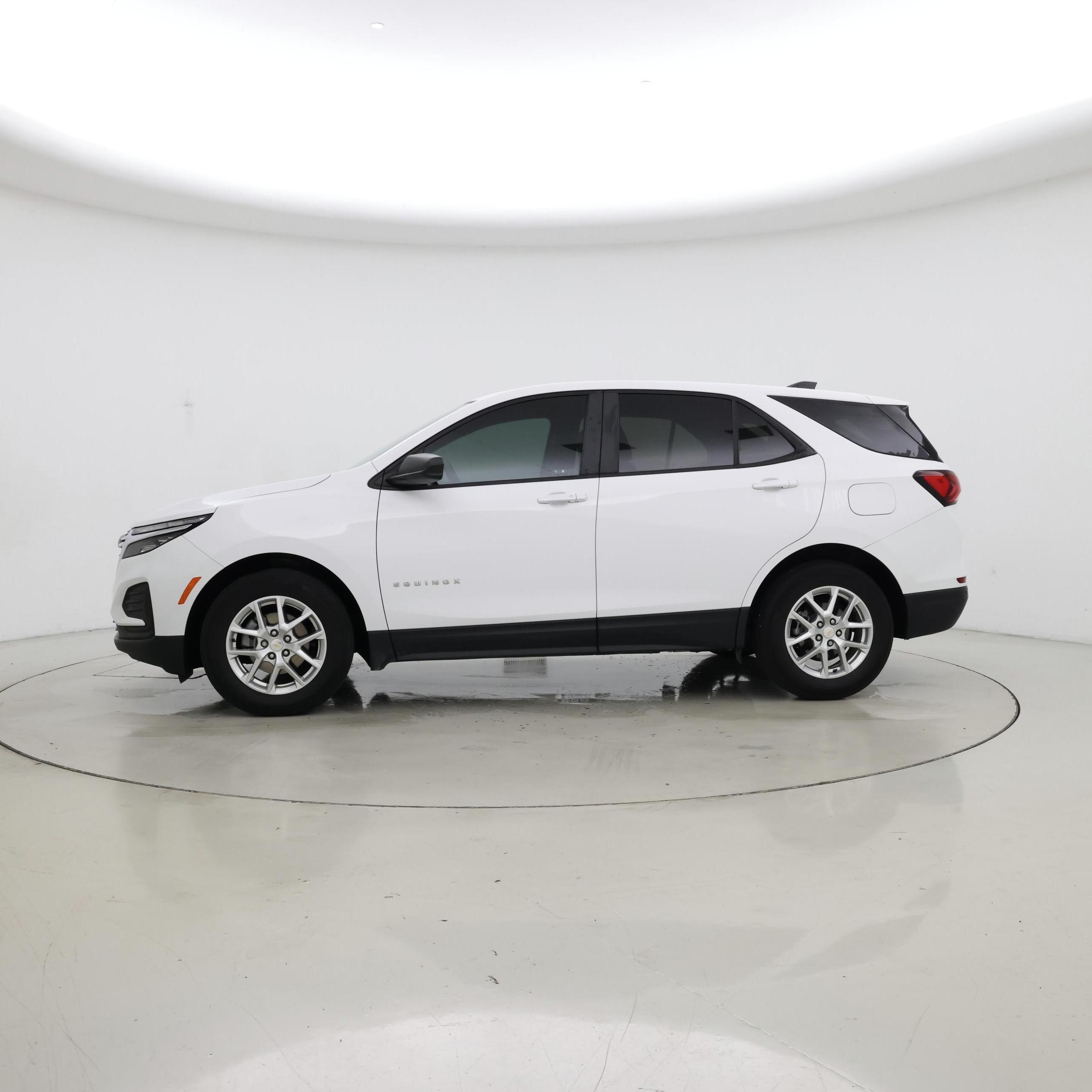 Thumbnail: 2024 Chevrolet Equinox - 3