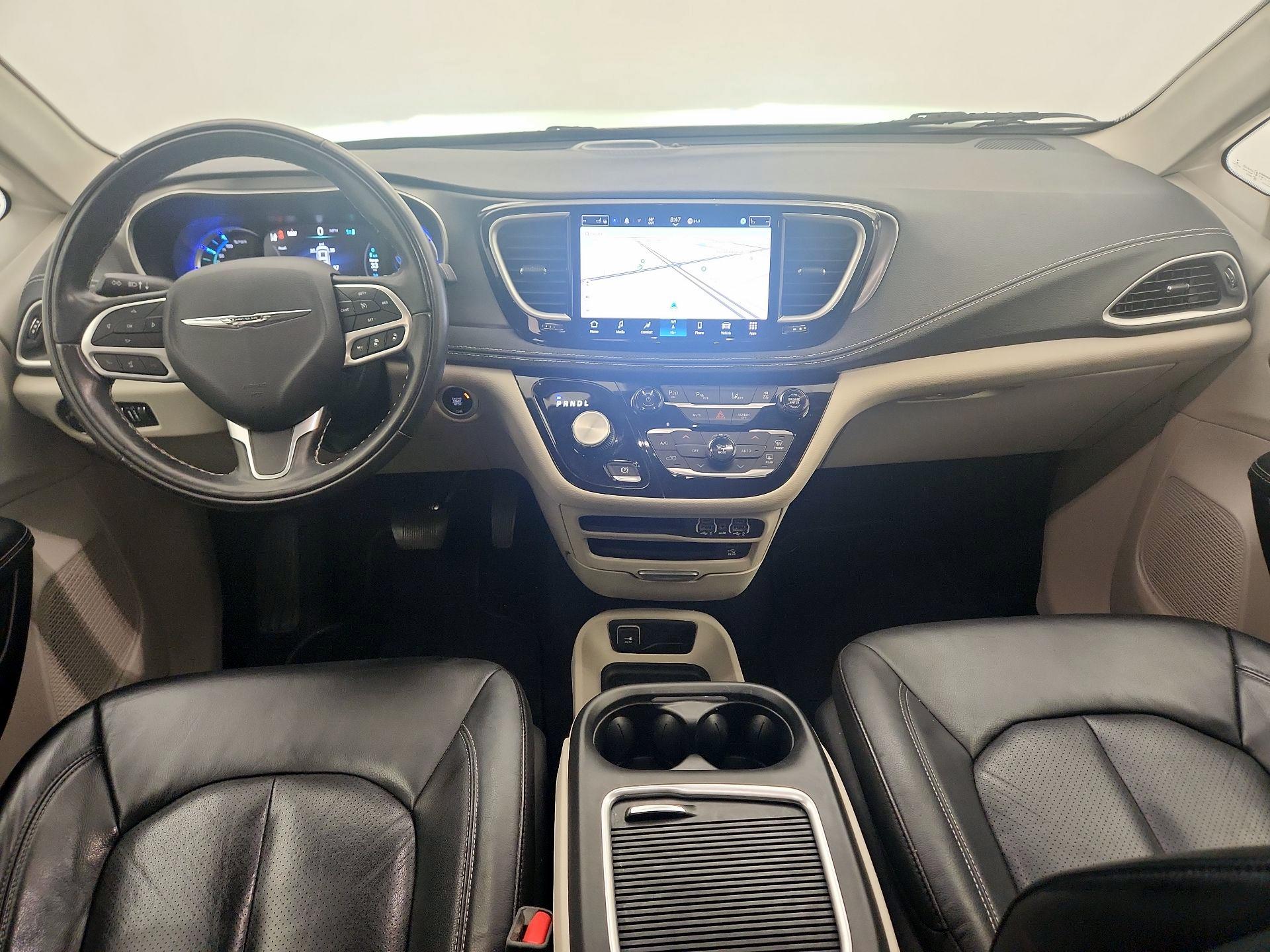 Thumbnail: 2022 Chrysler Pacifica - 9