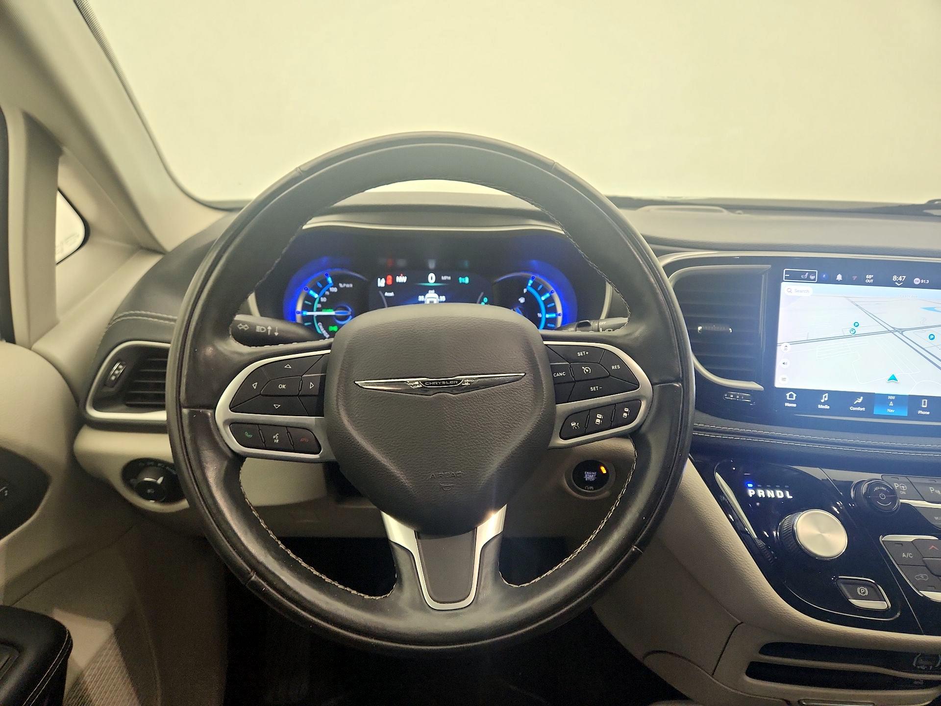 Thumbnail: 2022 Chrysler Pacifica - 10