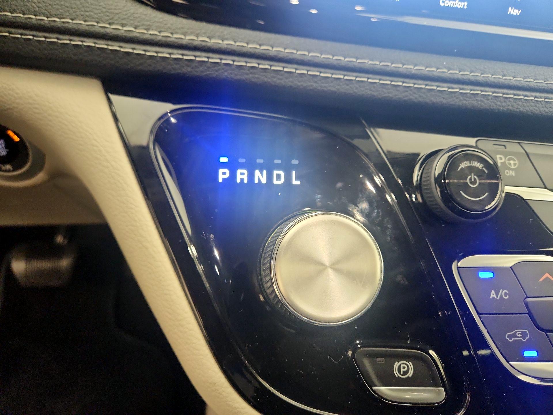 Thumbnail: 2022 Chrysler Pacifica - 18