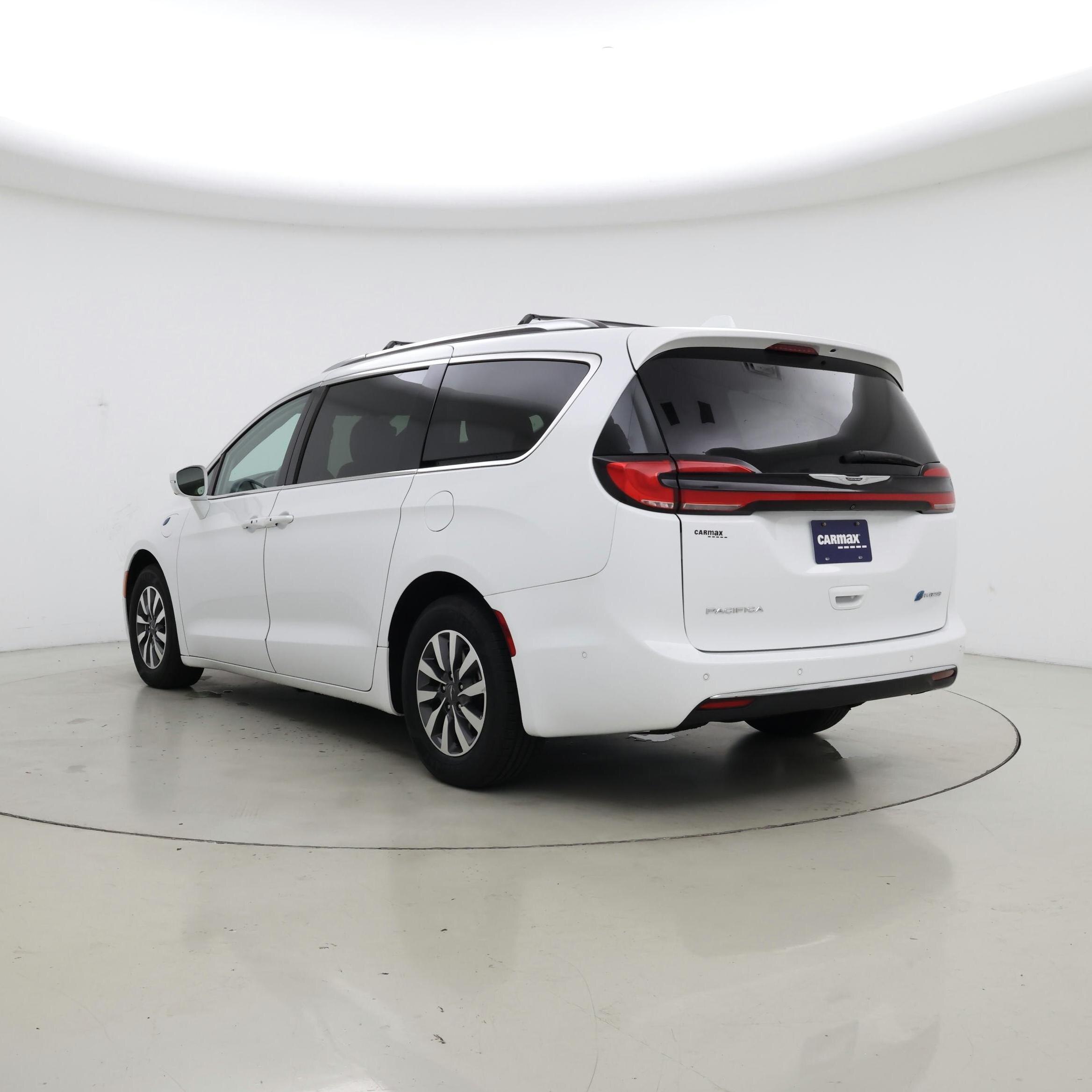 Thumbnail: 2022 Chrysler Pacifica - 2