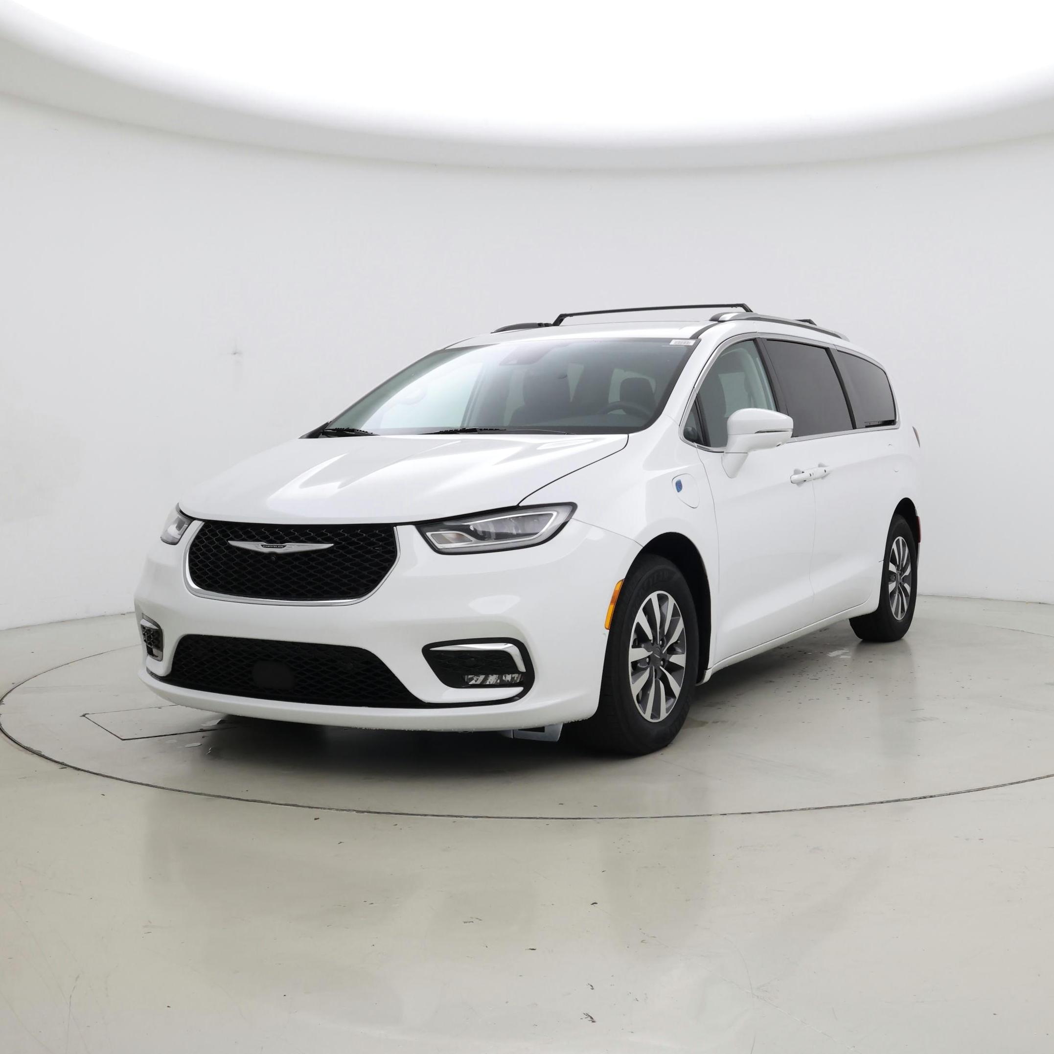 Thumbnail: 2022 Chrysler Pacifica - 4