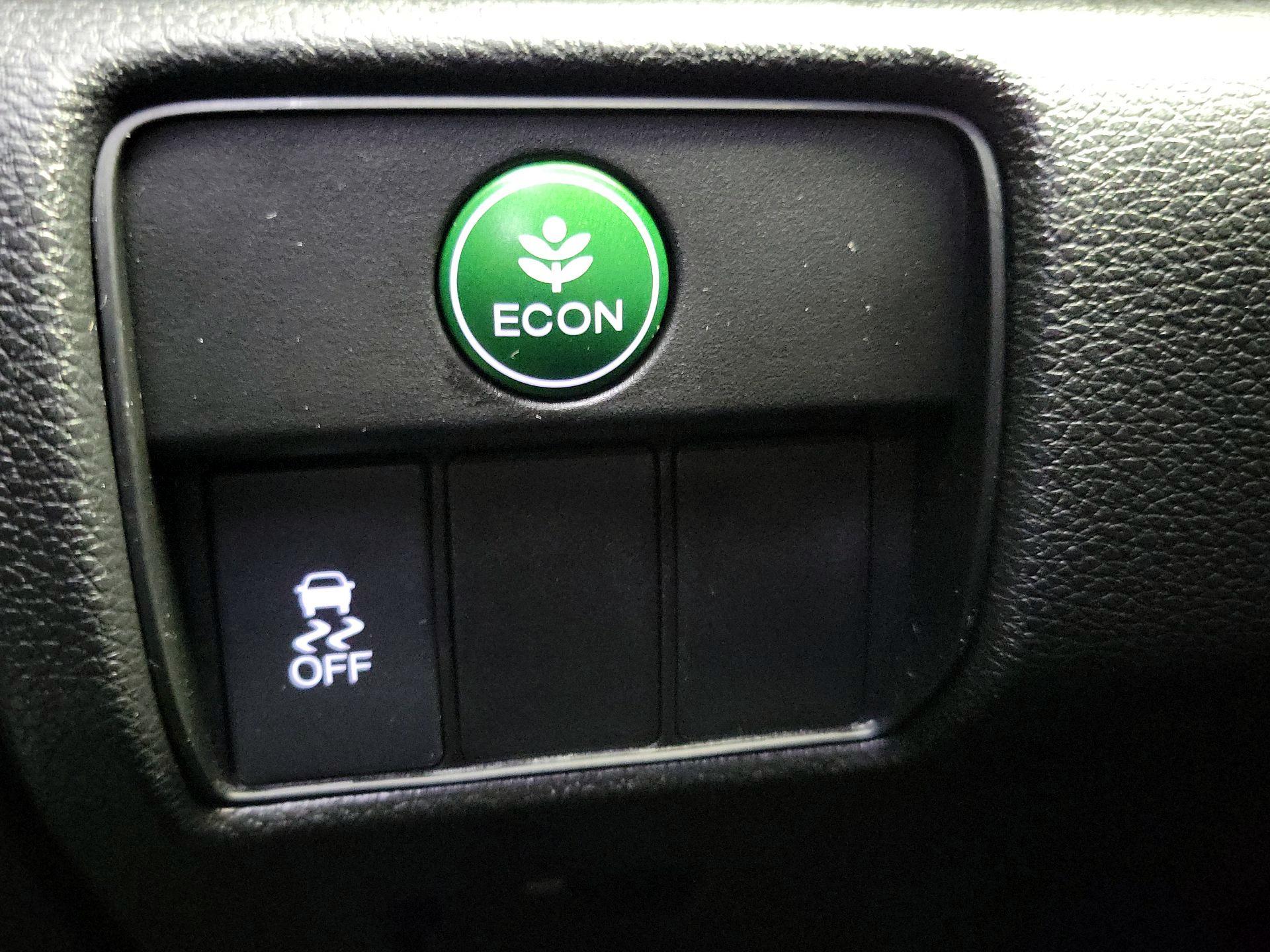 Thumbnail: 2015 Honda Accord - 13