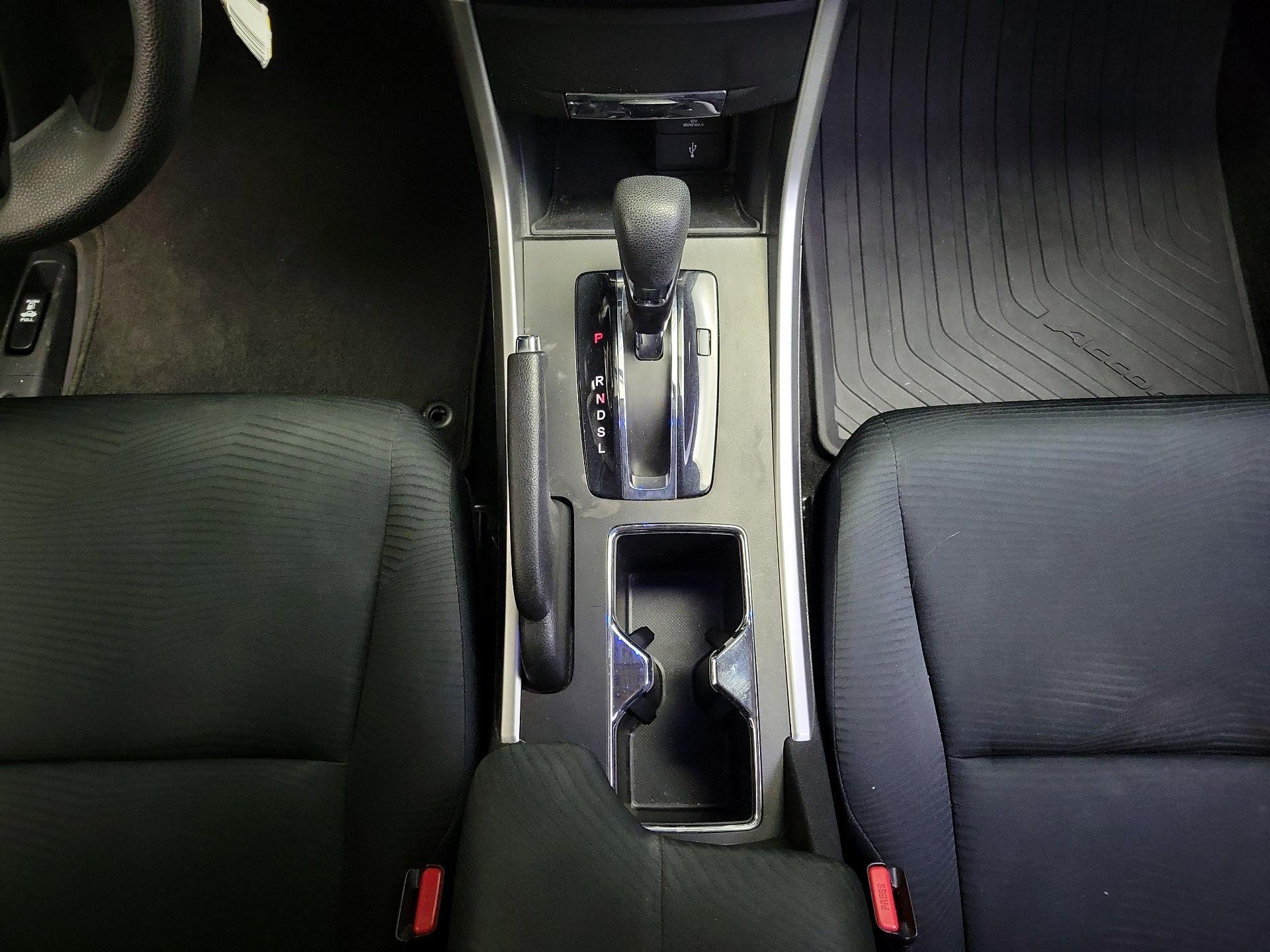 Thumbnail: 2015 Honda Accord - 17