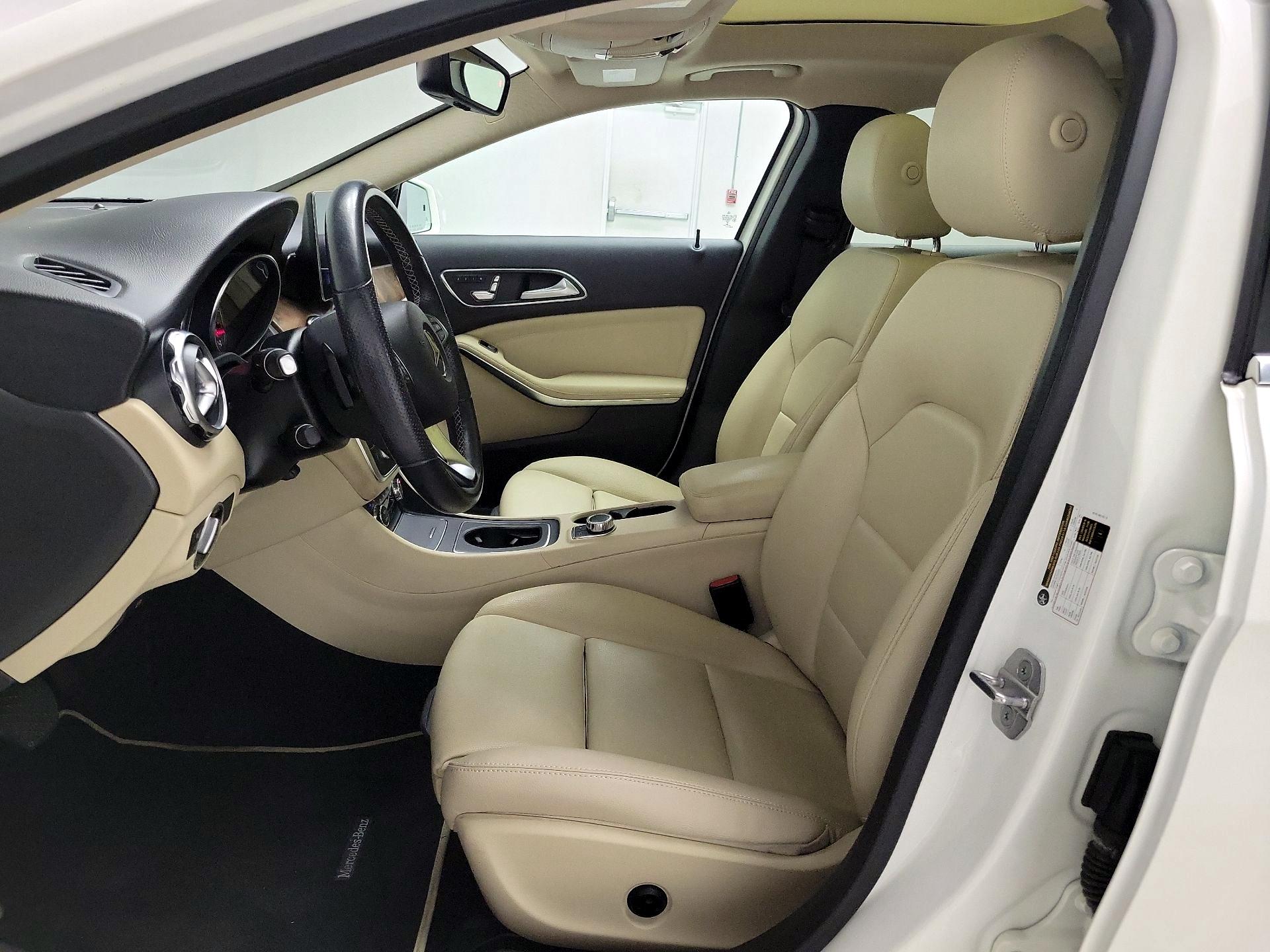 Thumbnail: 2019 Mercedes-Benz GLA - 11