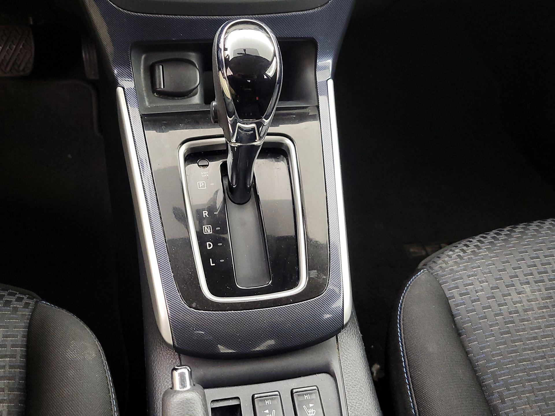 Thumbnail: 2017 Nissan Sentra - 17