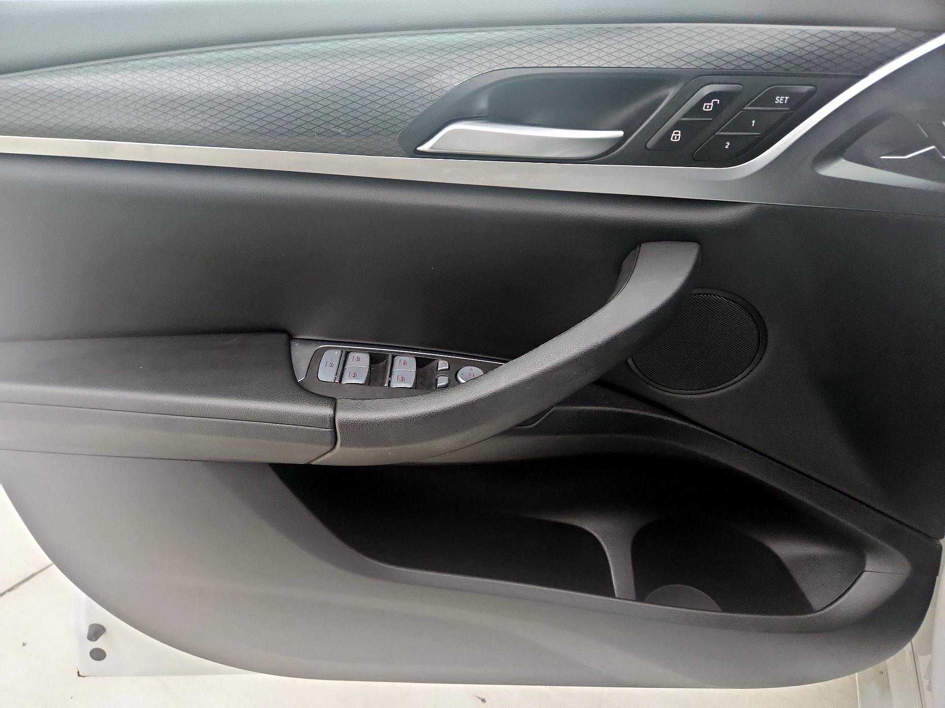 Thumbnail: 2023 BMW X4 - 12