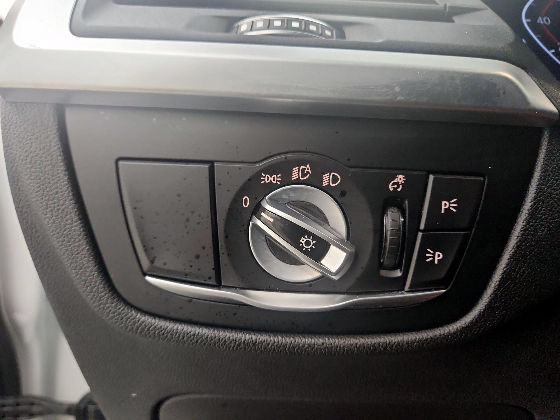 Thumbnail: 2023 BMW X4 - 13