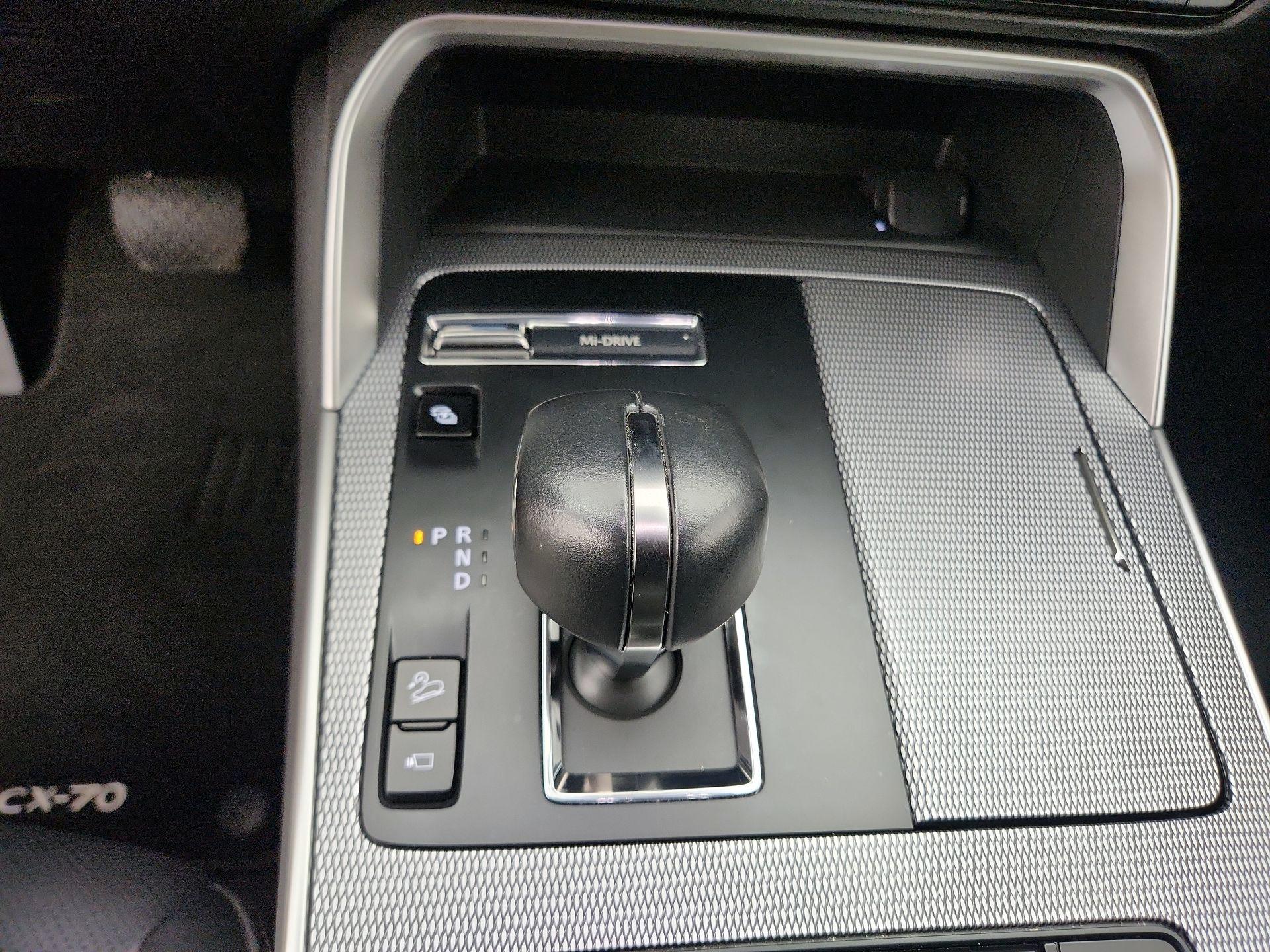 Thumbnail: 2025 Mazda CX-70 - 18