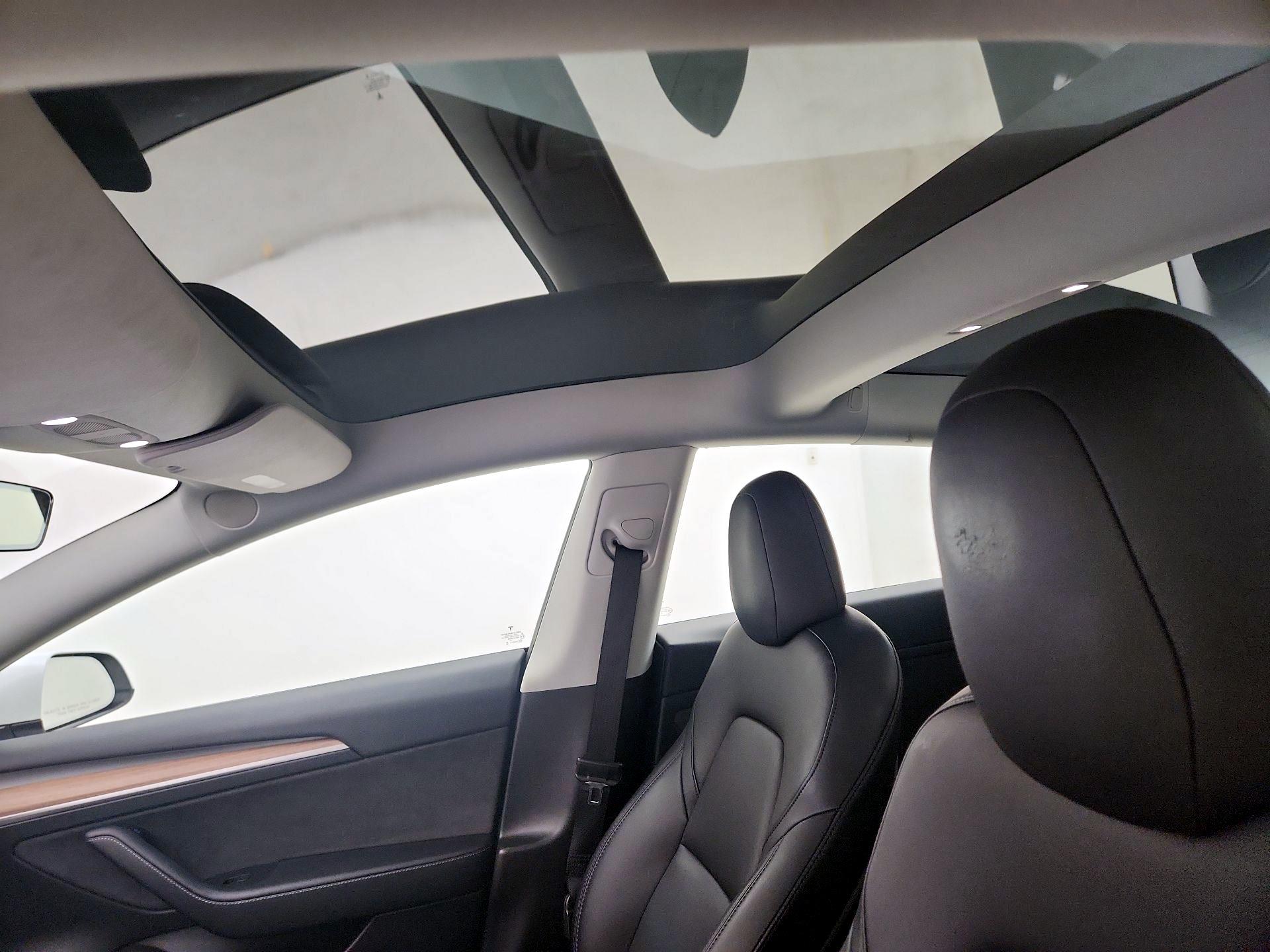 Thumbnail: 2023 Tesla Model 3 - 18