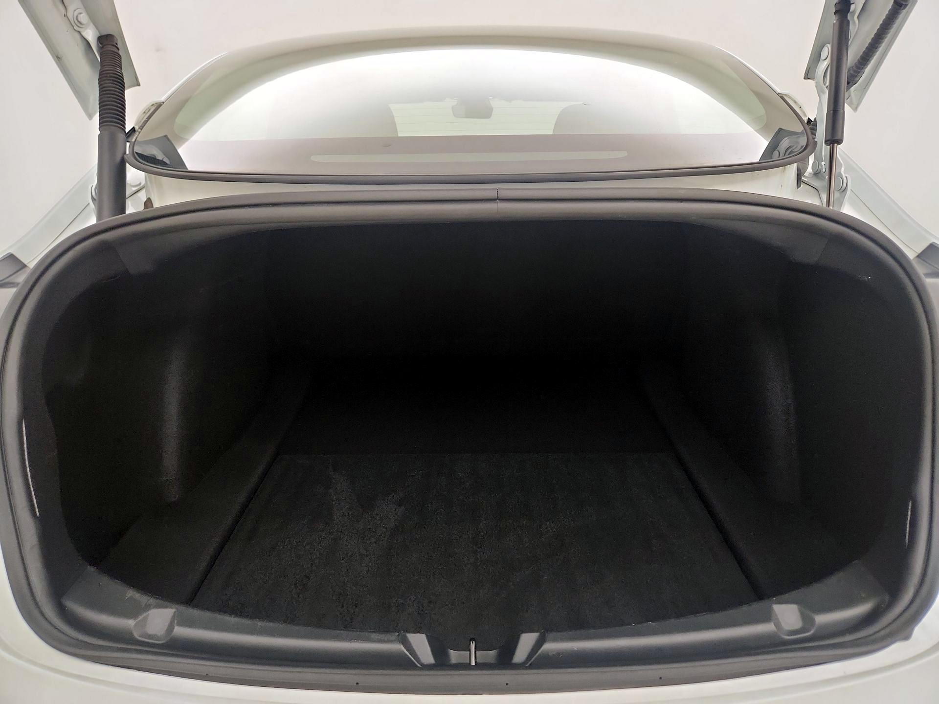 Thumbnail: 2023 Tesla Model 3 - 20