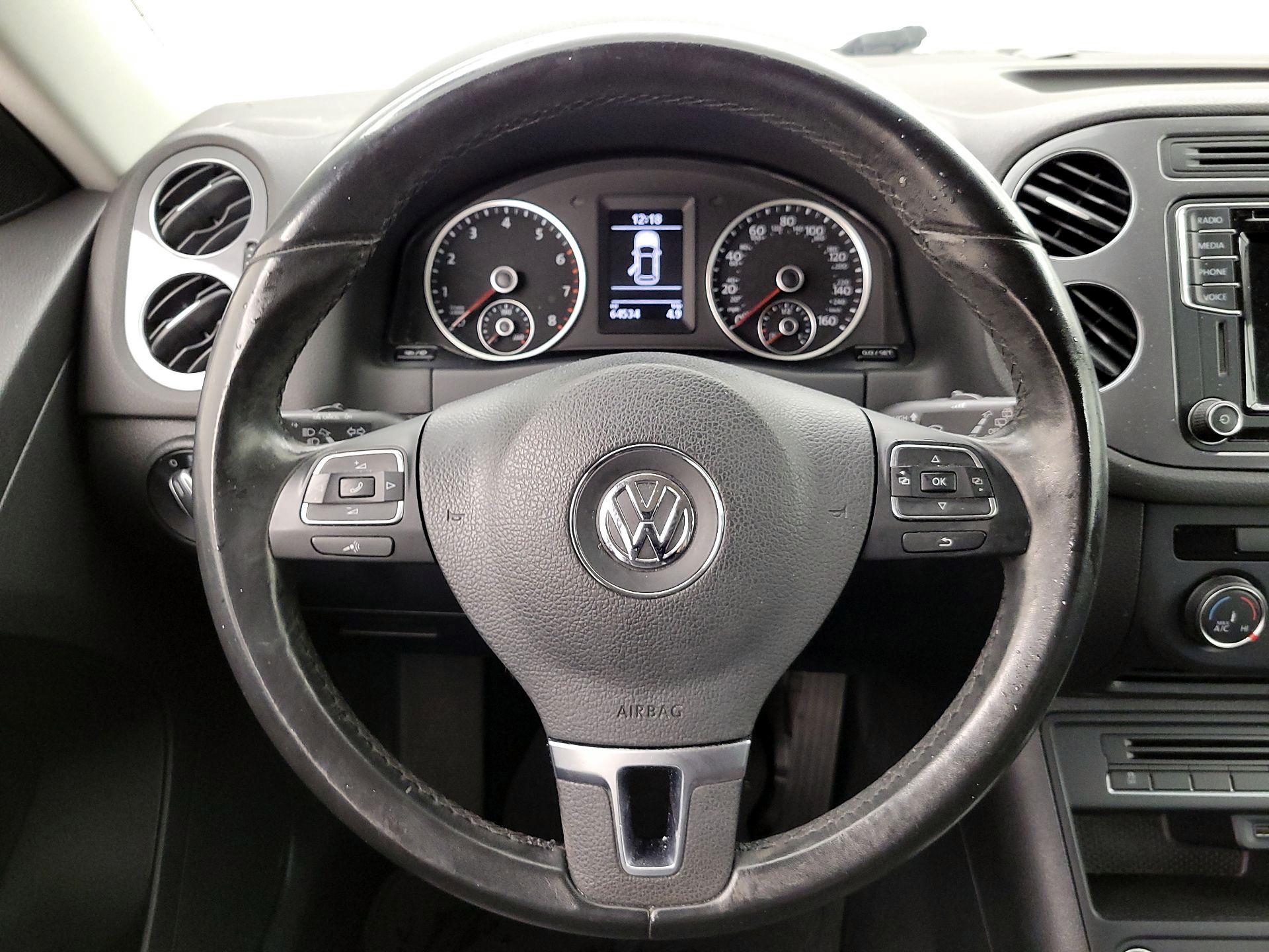 Thumbnail: 2017 Volkswagen Tiguan - 10