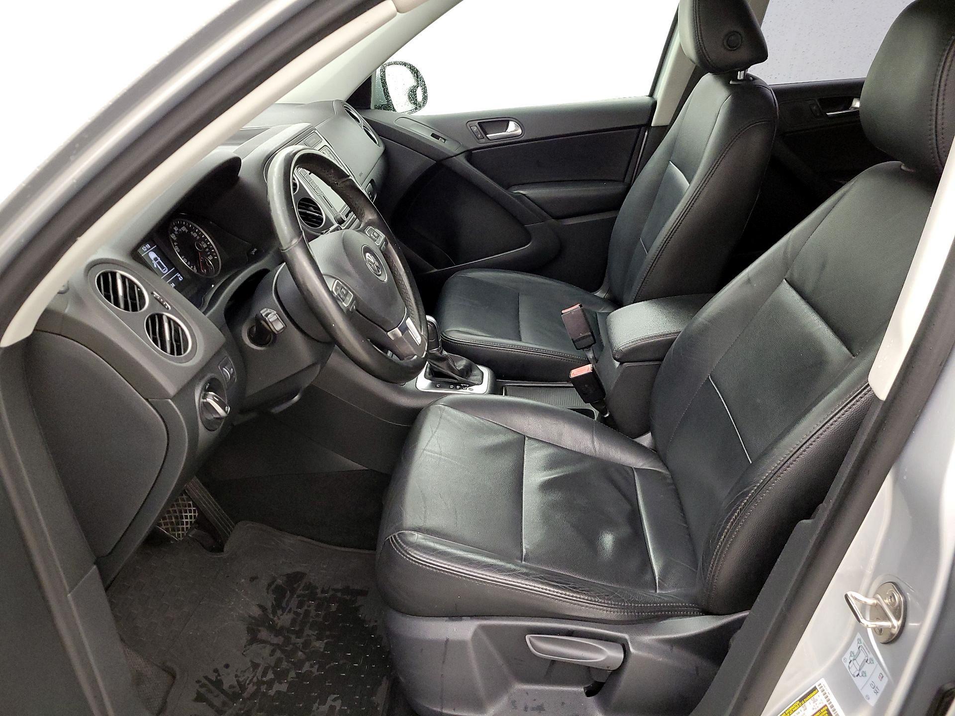 Thumbnail: 2017 Volkswagen Tiguan - 11